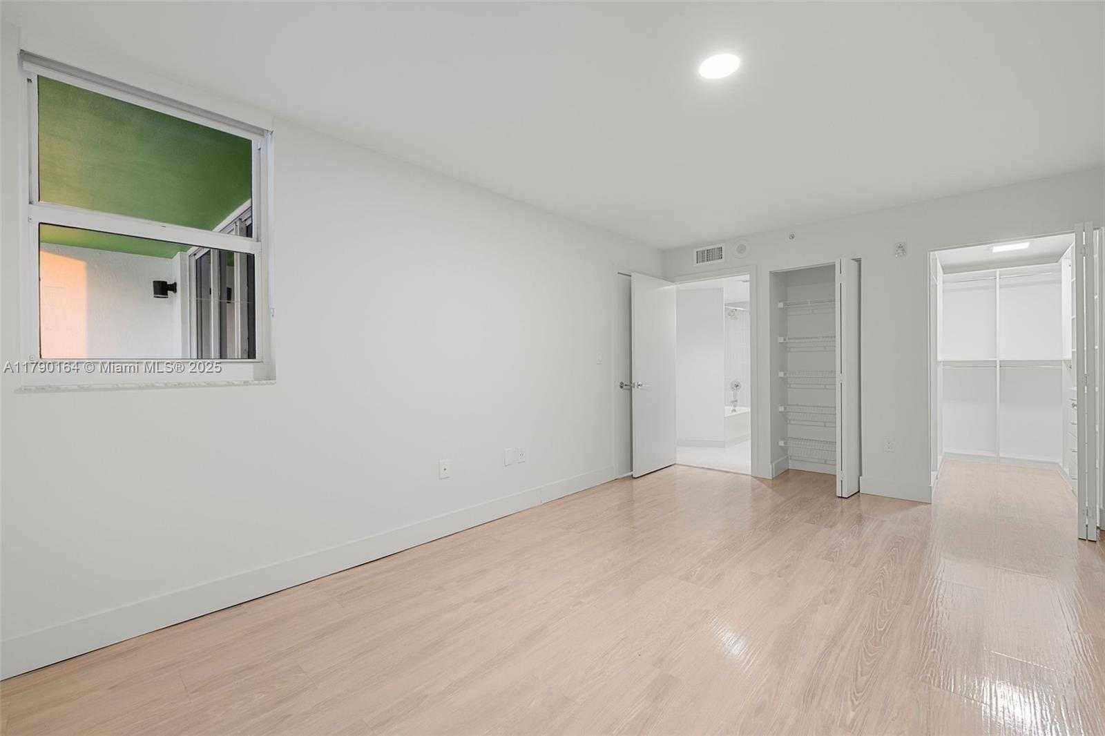 Small Image of 1756 NORTH BAYSHORE DR #23N, Miami Number 20
