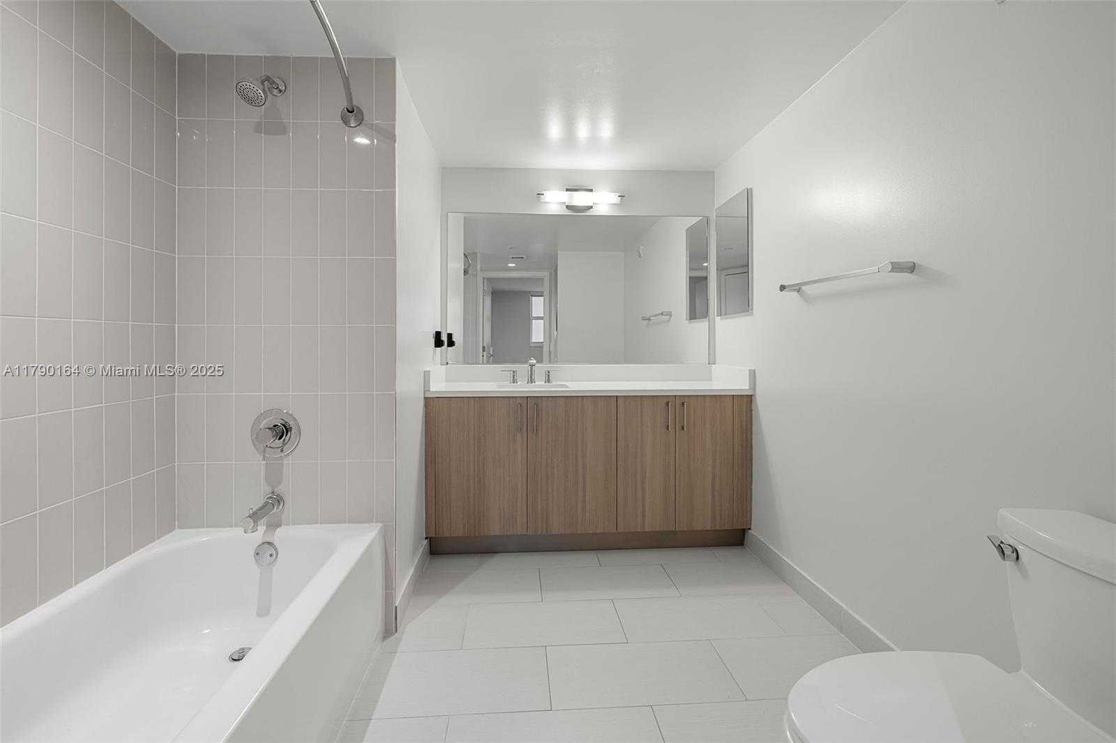 Small Image of 1756 NORTH BAYSHORE DR #23N, Miami Number 23