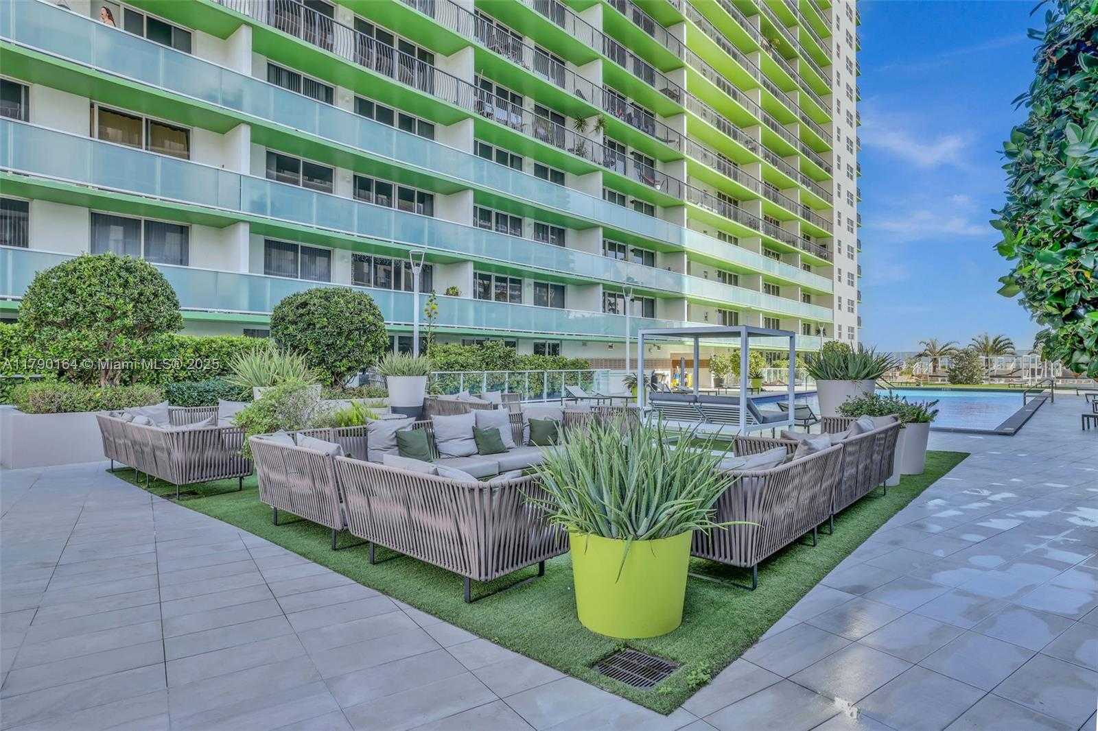 Small Image of 1756 NORTH BAYSHORE DR #23N, Miami Number 77