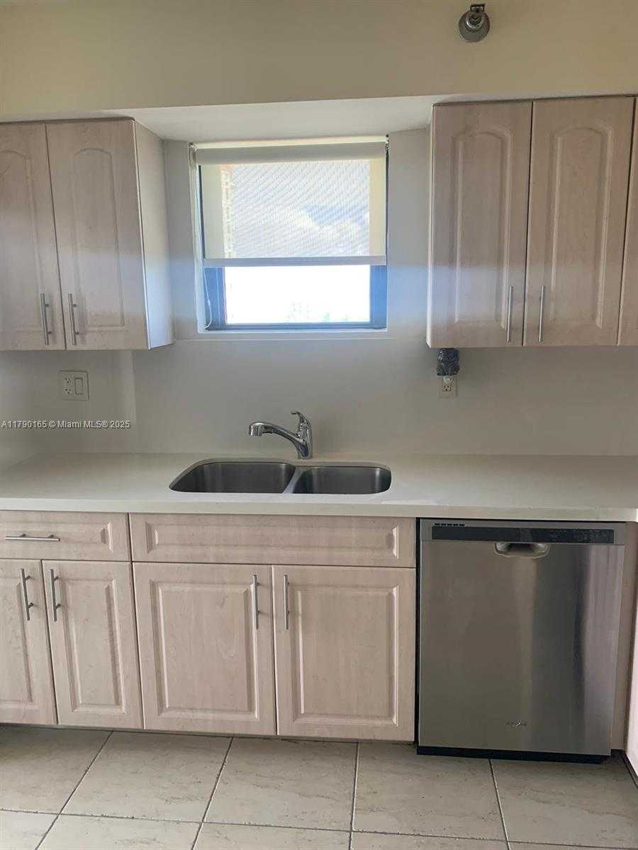 Small Image of 3300 NORTH EAST 191ST ST #1806, Aventura Number 14