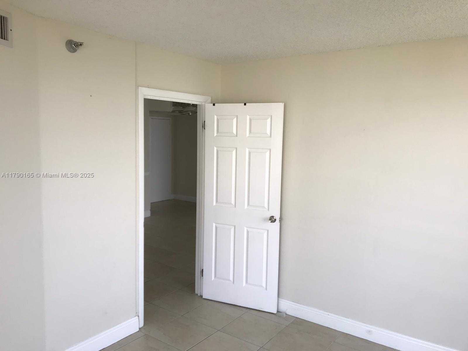 Small Image of 3300 NORTH EAST 191ST ST #1806, Aventura Number 20