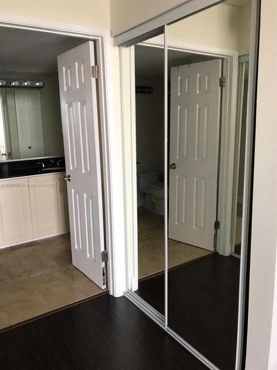 Small Image of 3300 NORTH EAST 191ST ST #1806, Aventura Number 25