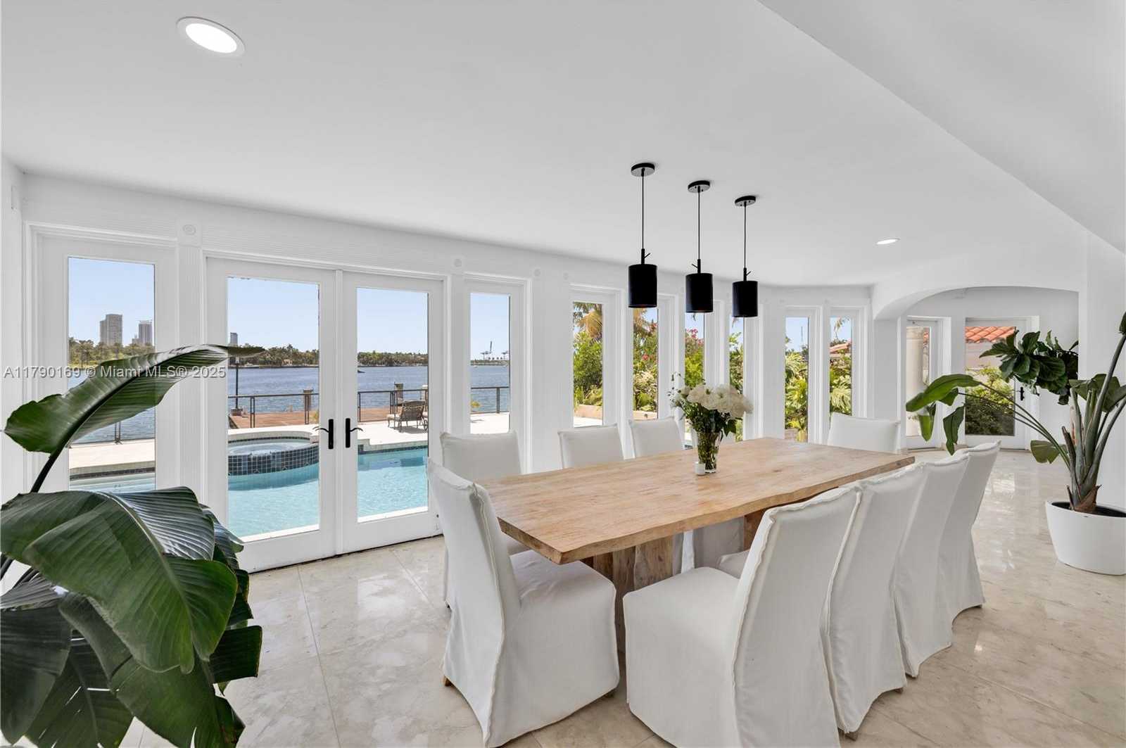 Small Image of 2 SOUTH HIBISCUS DR, Miami Beach Number 10