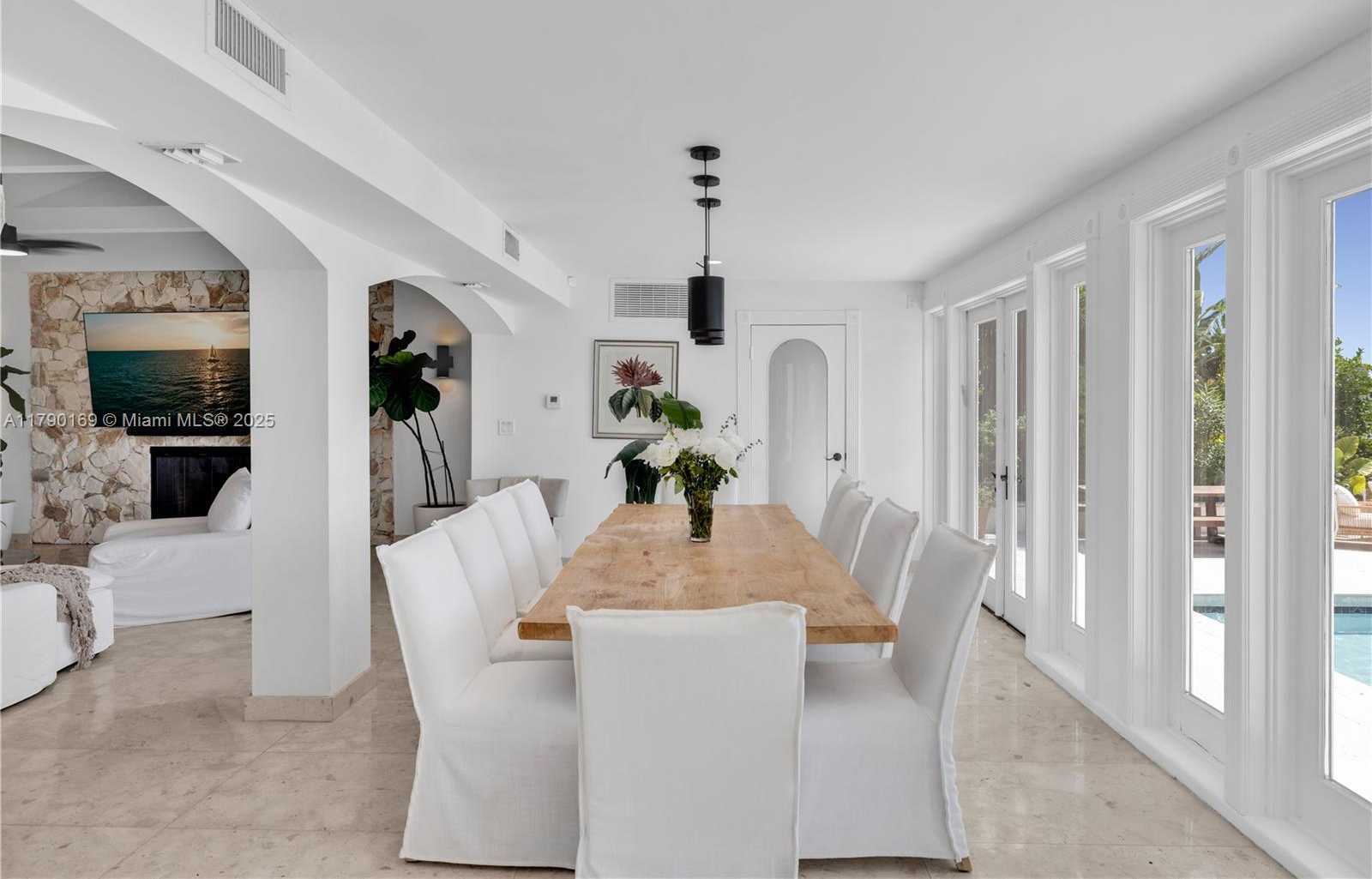 Small Image of 2 SOUTH HIBISCUS DR, Miami Beach Number 11