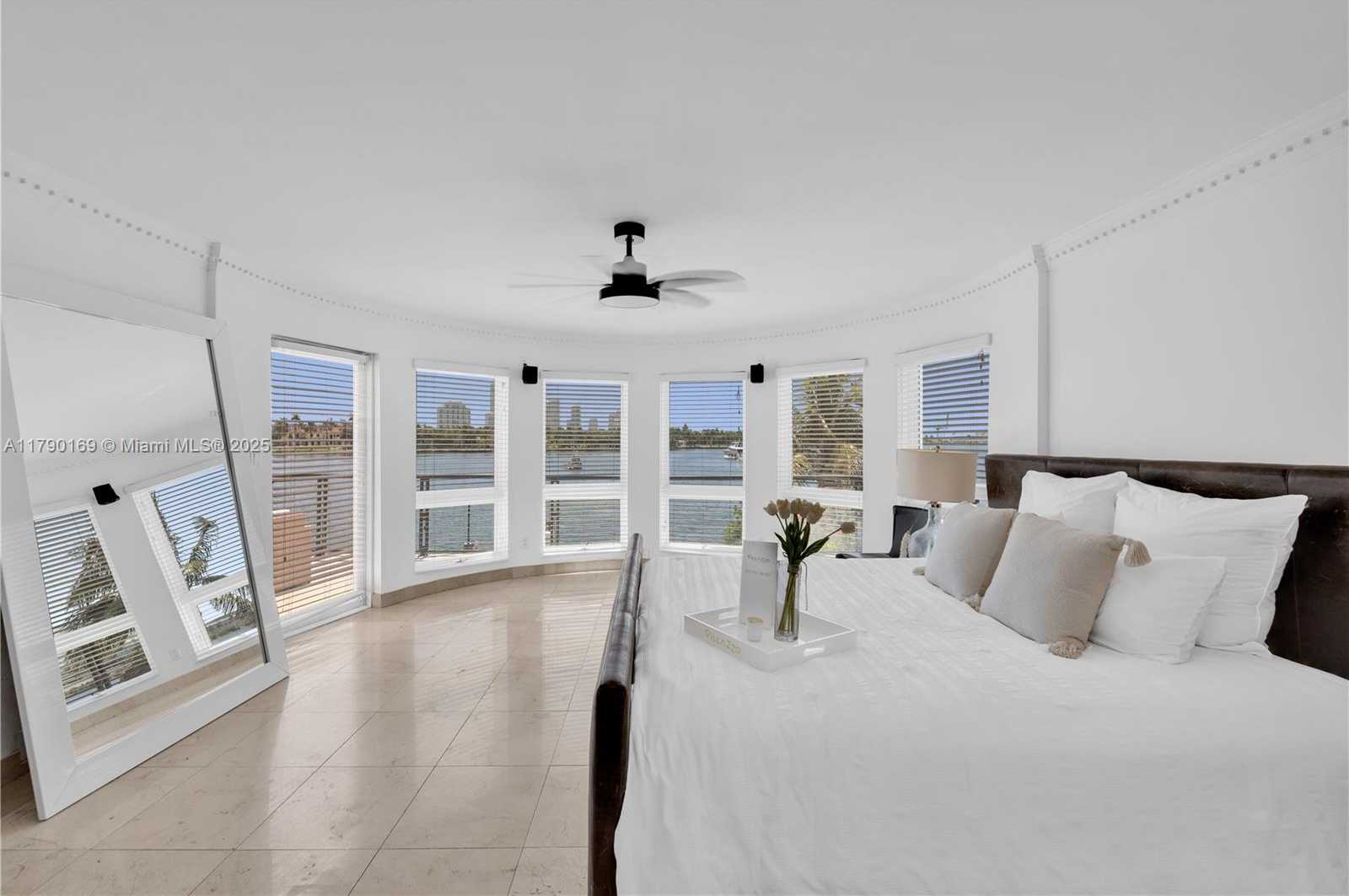 Small Image of 2 SOUTH HIBISCUS DR, Miami Beach Number 21