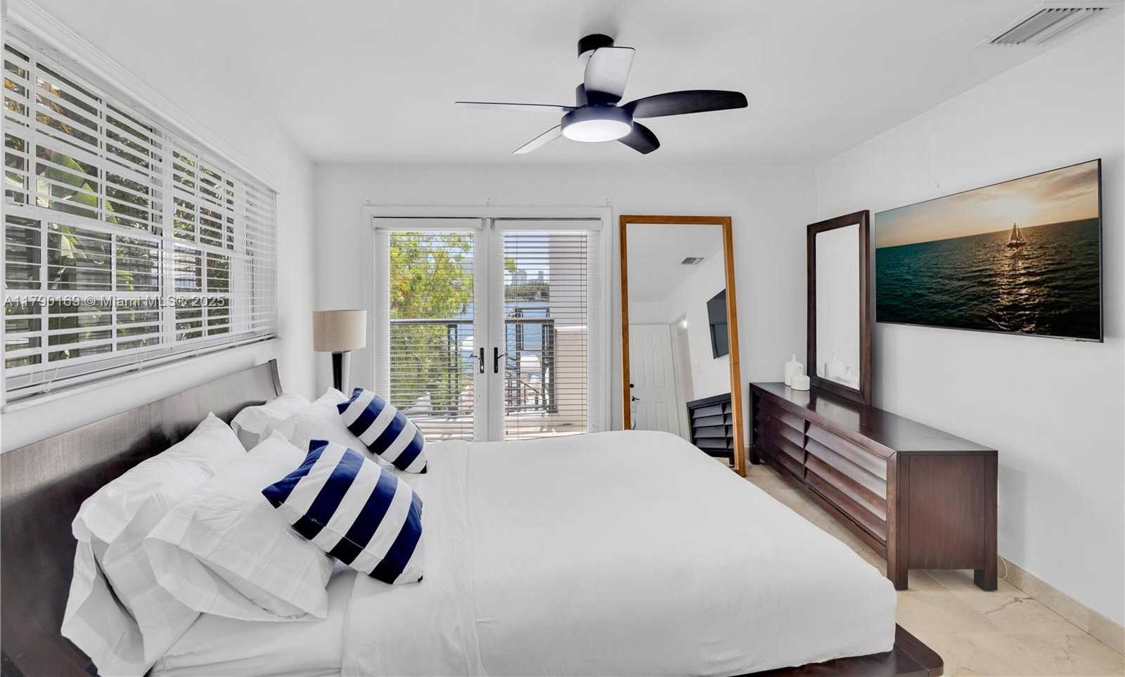Small Image of 2 SOUTH HIBISCUS DR, Miami Beach Number 25