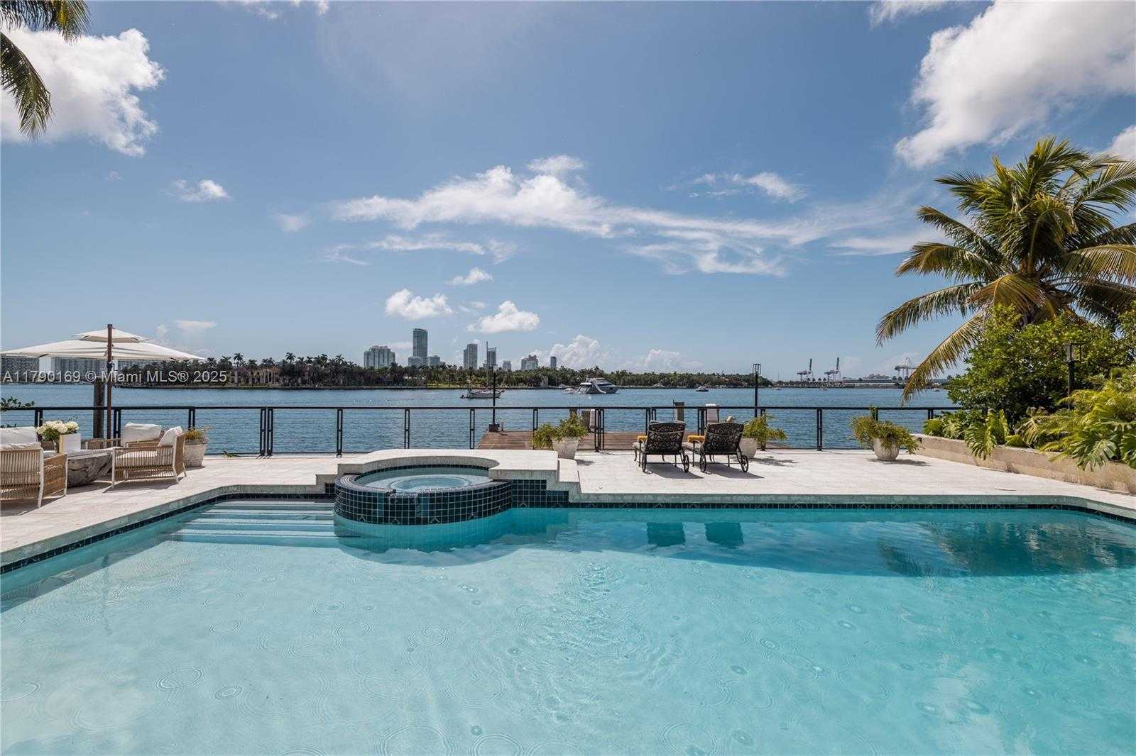 Small Image of 2 SOUTH HIBISCUS DR, Miami Beach Number 3