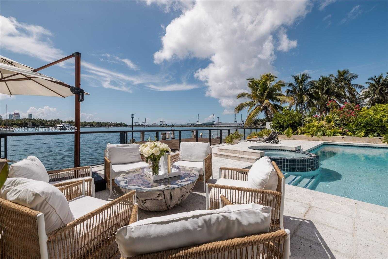 Small Image of 2 SOUTH HIBISCUS DR, Miami Beach Number 31
