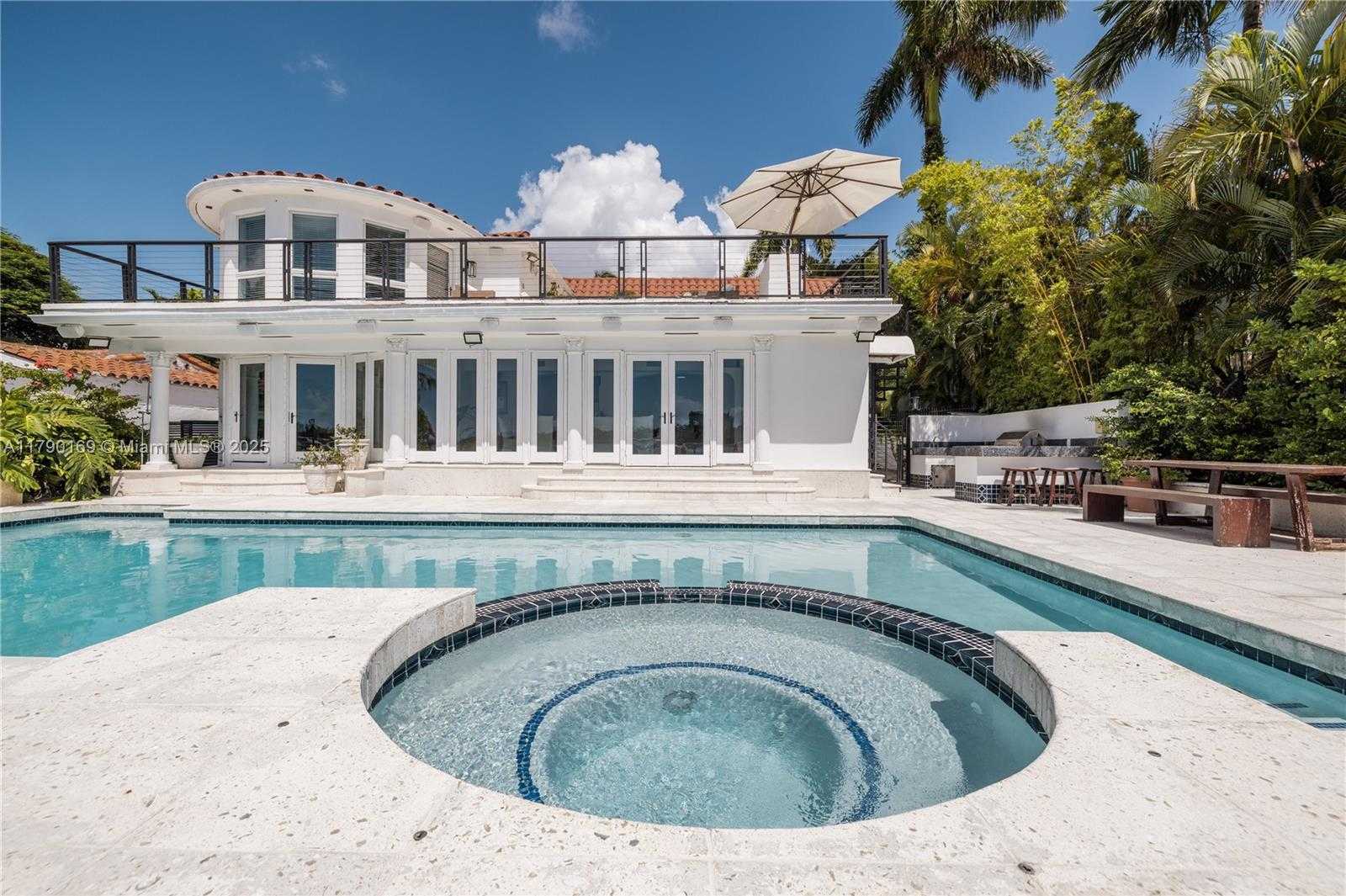 Small Image of 2 SOUTH HIBISCUS DR, Miami Beach Number 36