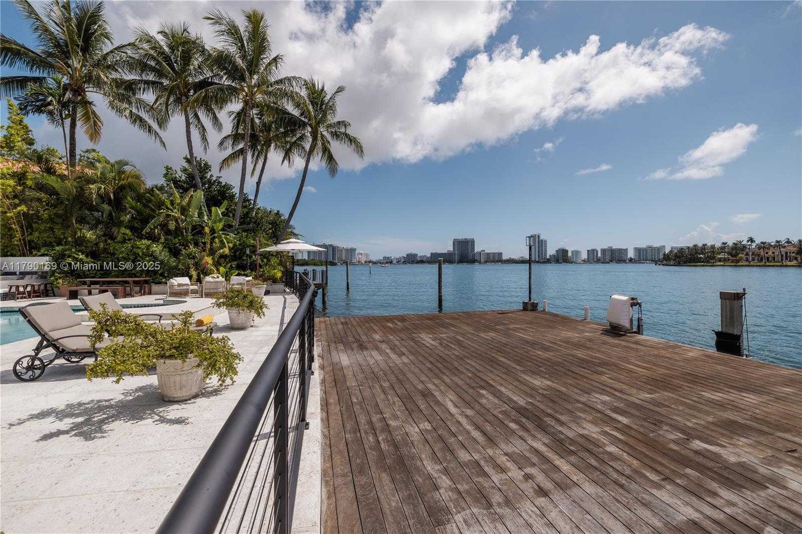 Small Image of 2 SOUTH HIBISCUS DR, Miami Beach Number 46