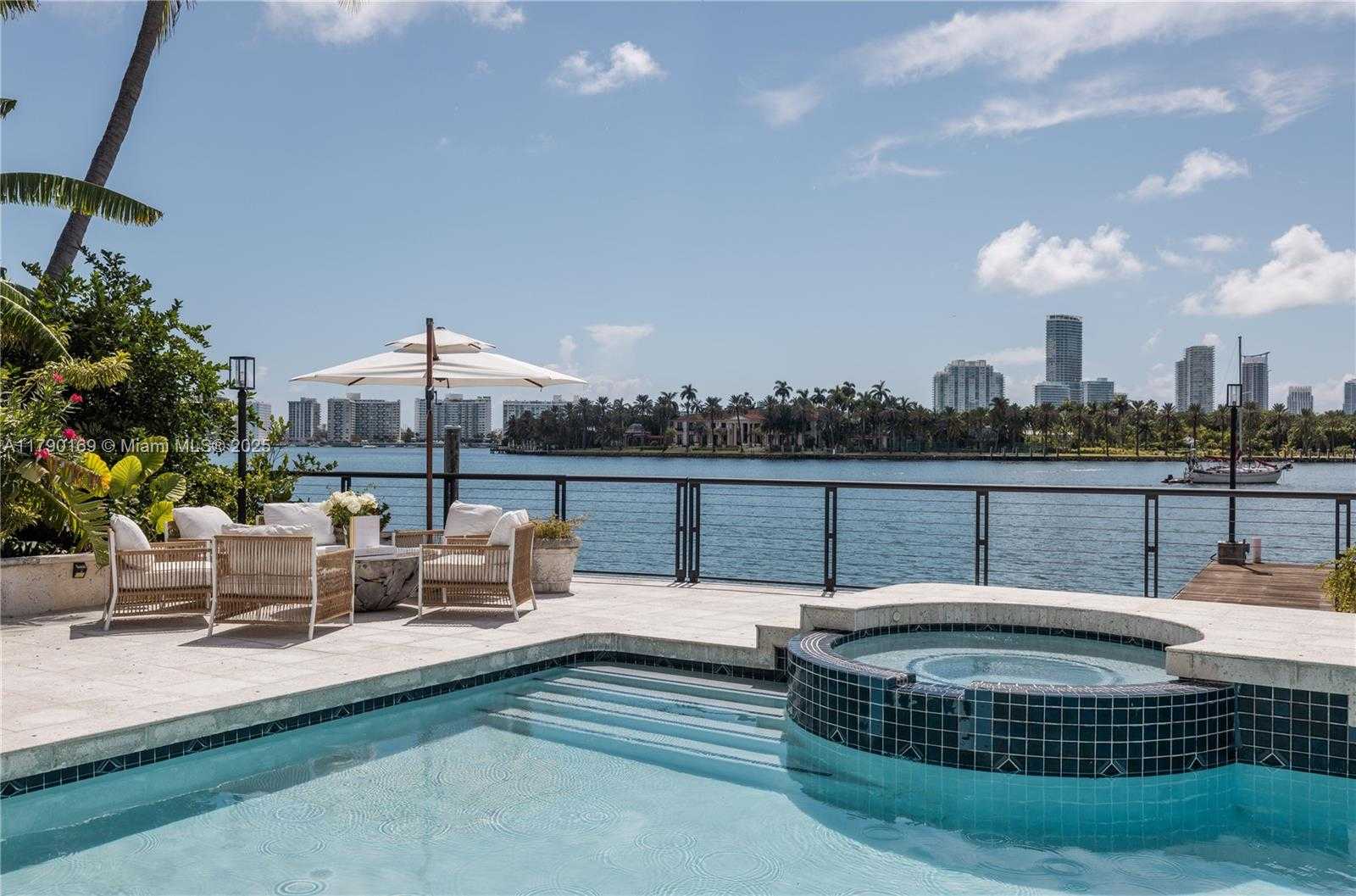 Small Image of 2 SOUTH HIBISCUS DR, Miami Beach Number 6