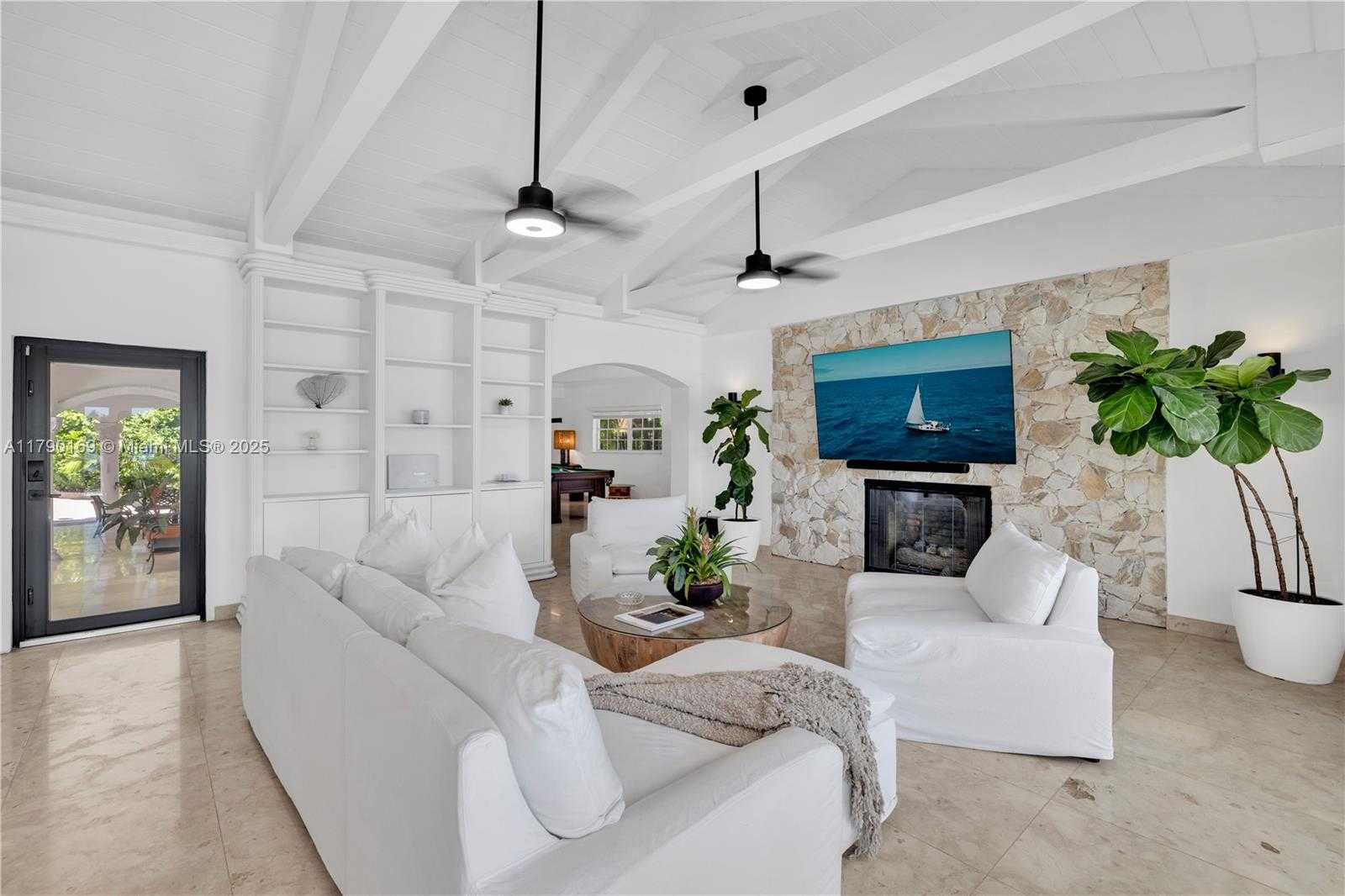 Small Image of 2 SOUTH HIBISCUS DR, Miami Beach Number 9