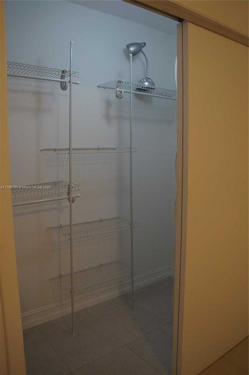 Small Image of 1830 SOUTH OCEAN DR #2305, Hallandale Beach Number 11
