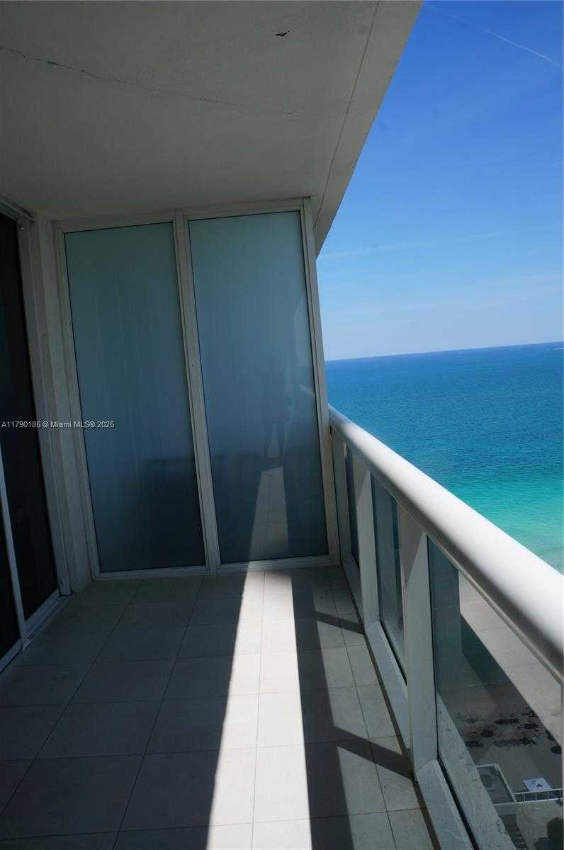 Small Image of 1830 SOUTH OCEAN DR #2305, Hallandale Beach Number 15