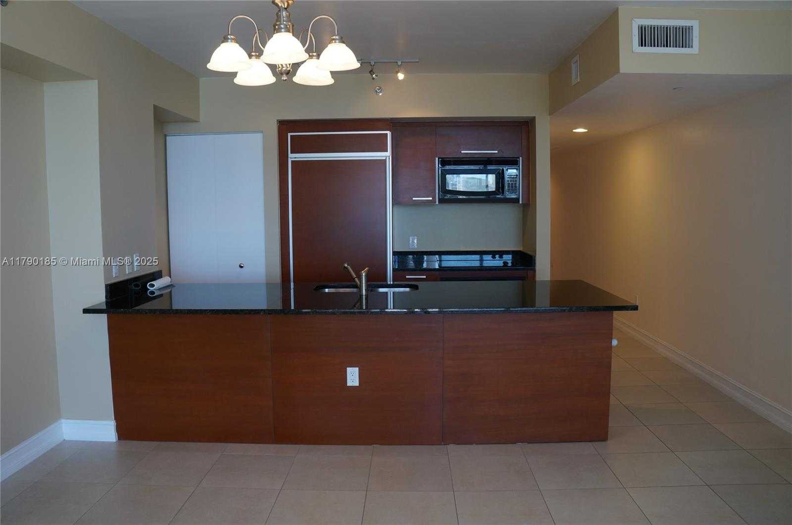 Small Image of 1830 SOUTH OCEAN DR #2305, Hallandale Beach Number 3