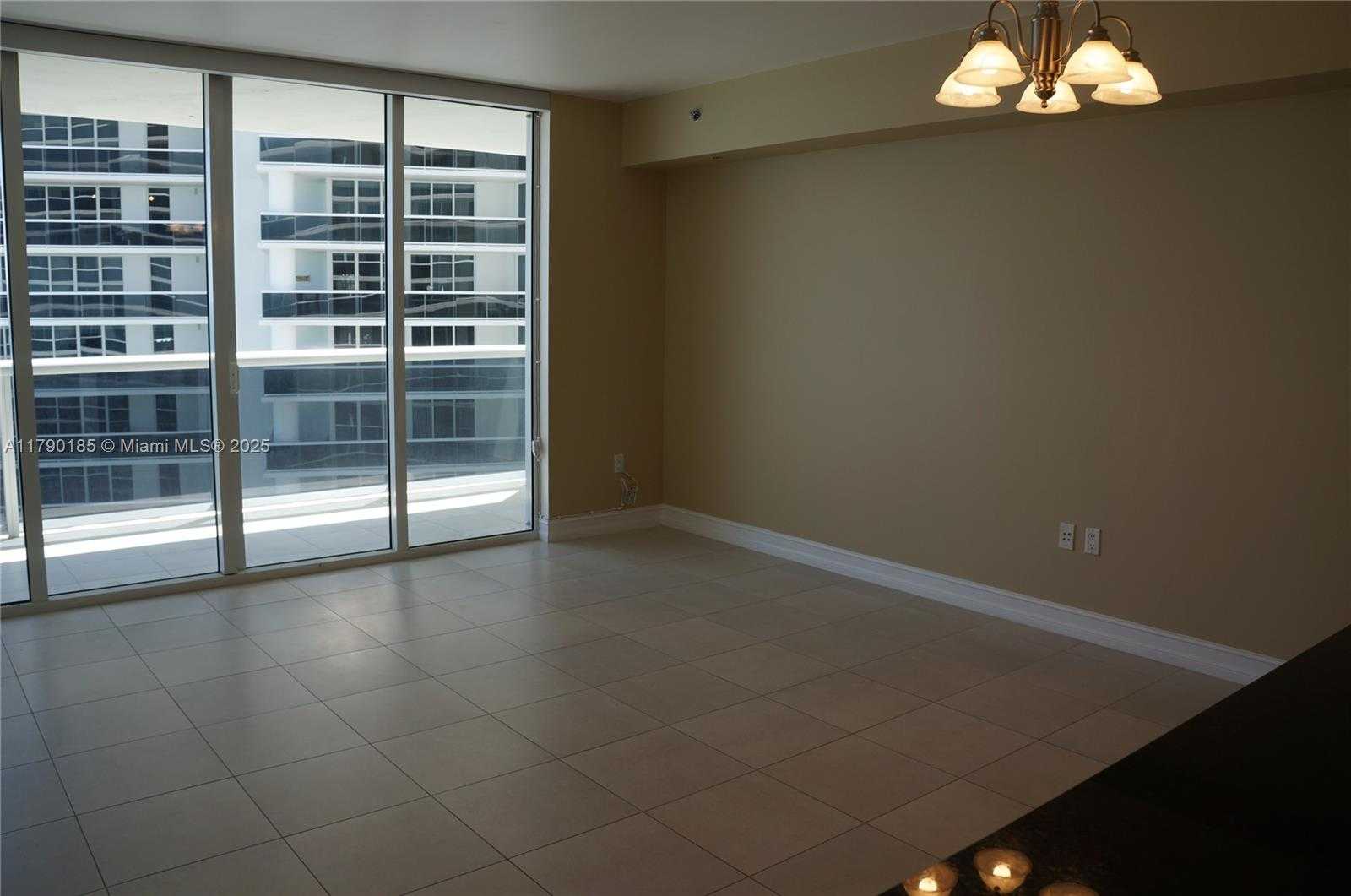 Small Image of 1830 SOUTH OCEAN DR #2305, Hallandale Beach Number 4