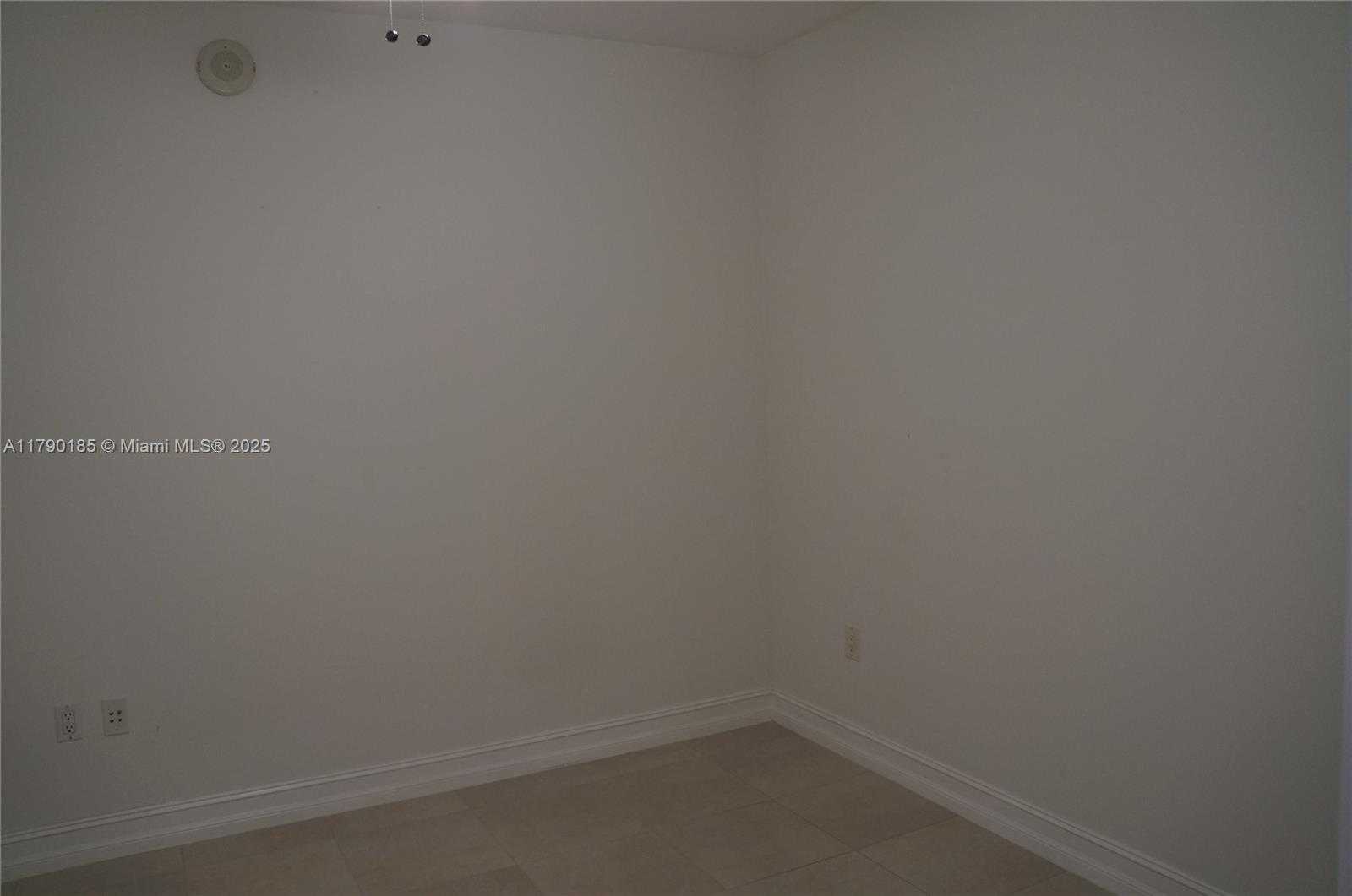 Small Image of 1830 SOUTH OCEAN DR #2305, Hallandale Beach Number 8