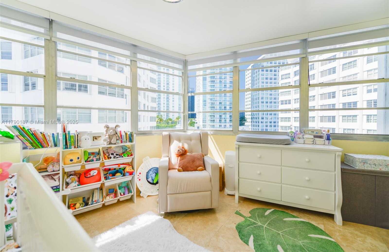 Small Image of 905 BRICKELL BAY DR #1424, Miami Number 15