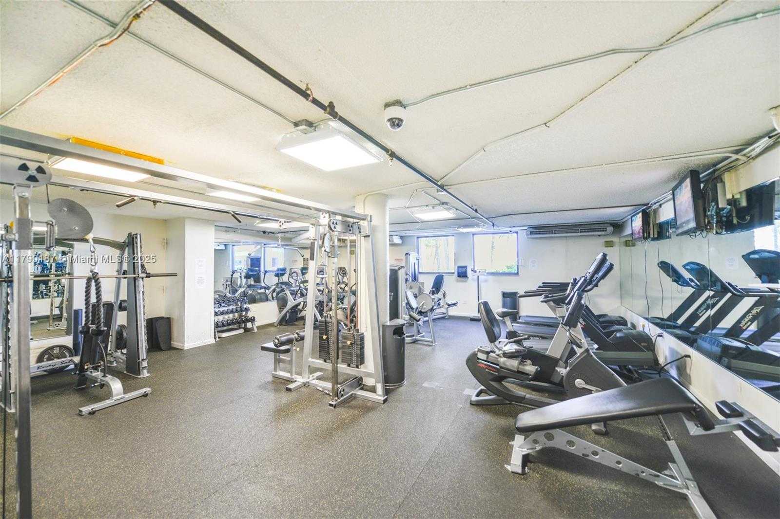 Small Image of 905 BRICKELL BAY DR #1424, Miami Number 26
