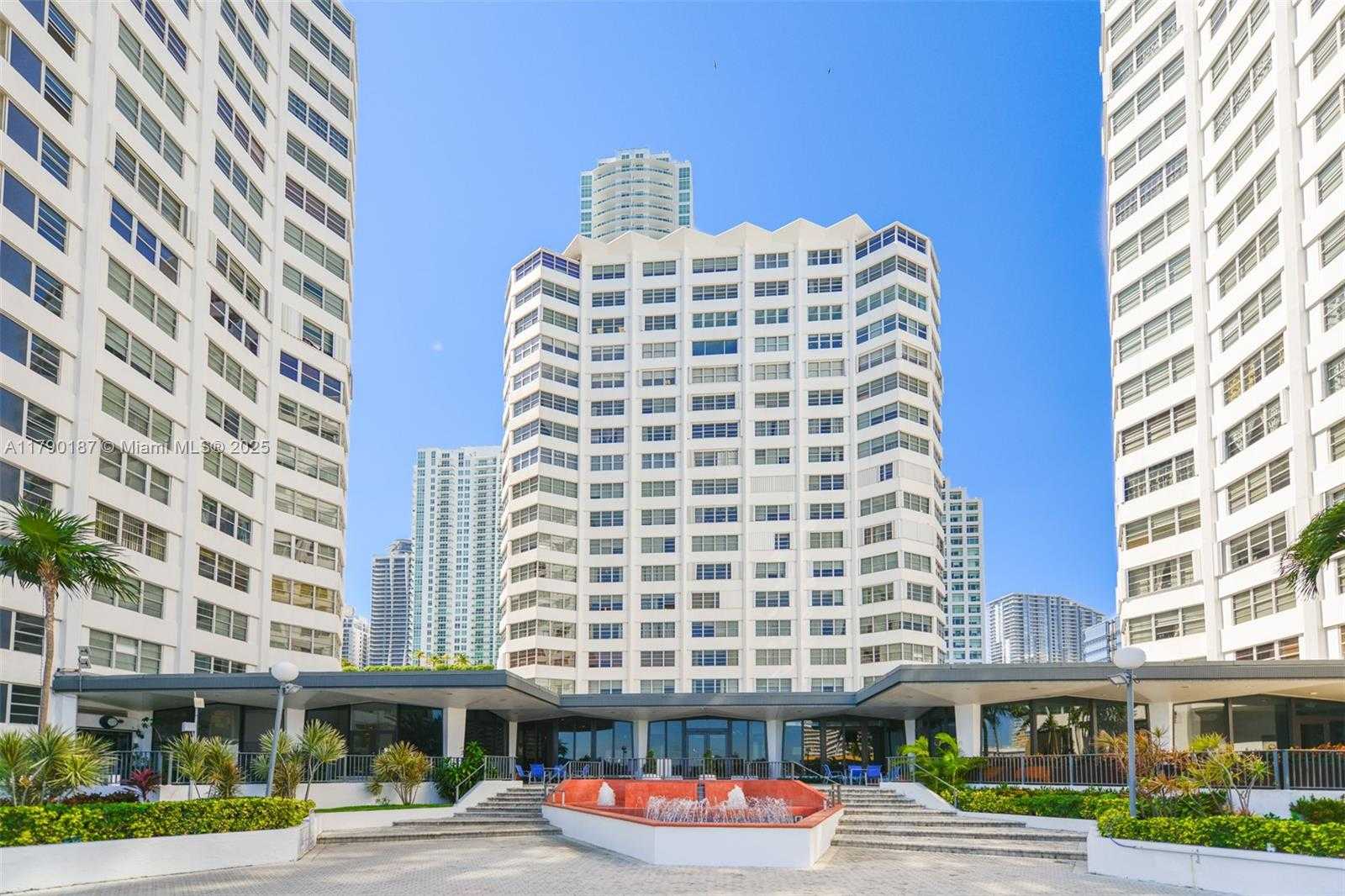 Small Image of 905 BRICKELL BAY DR #1424, Miami Number 27