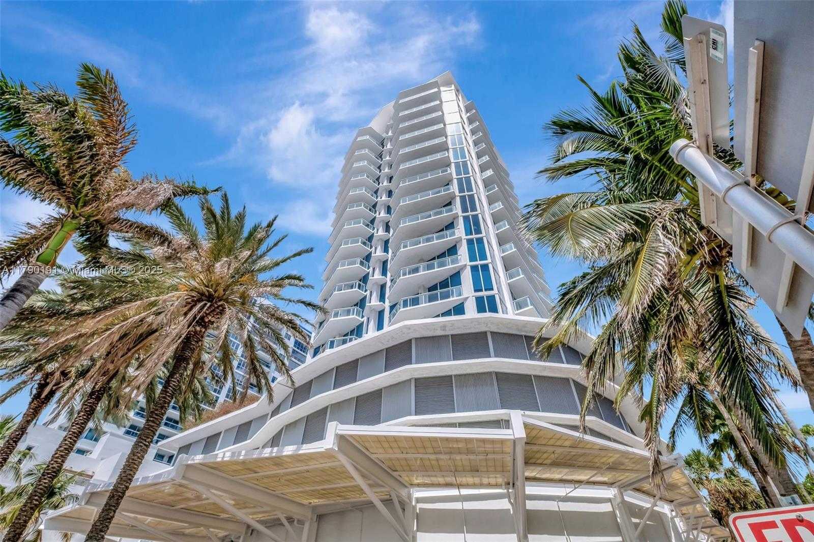 Small Image of 6515 COLLINS AVE #1807, Miami Beach Number 10