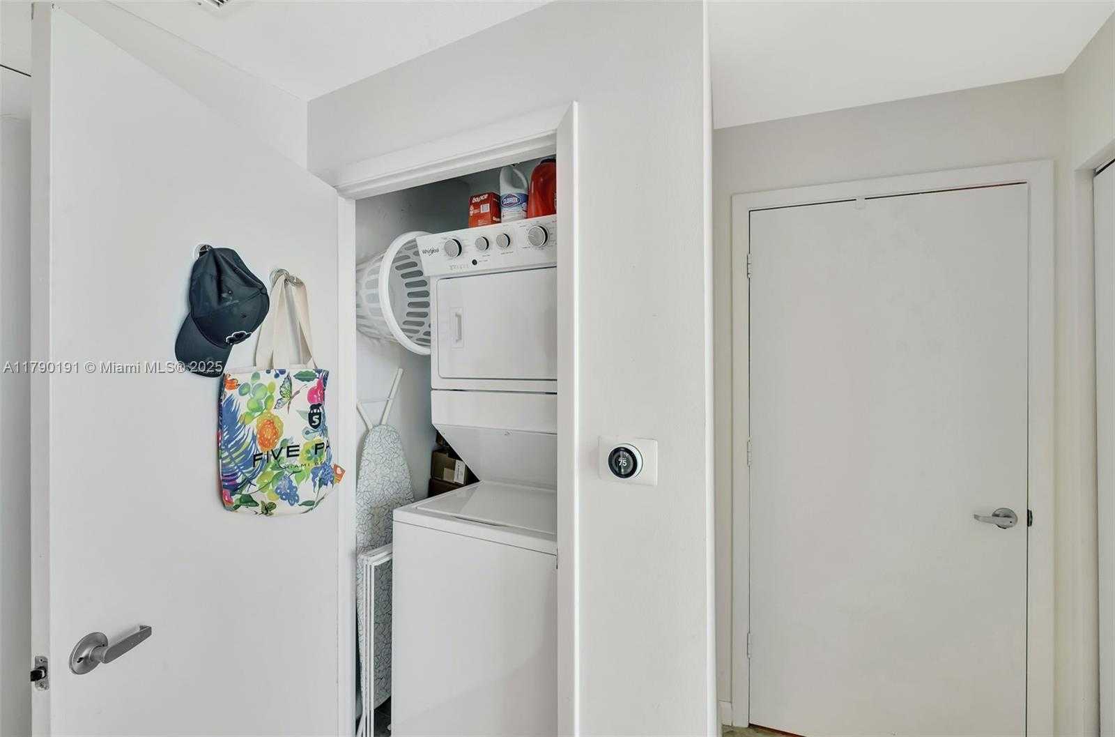 Small Image of 6515 COLLINS AVE #1807, Miami Beach Number 11