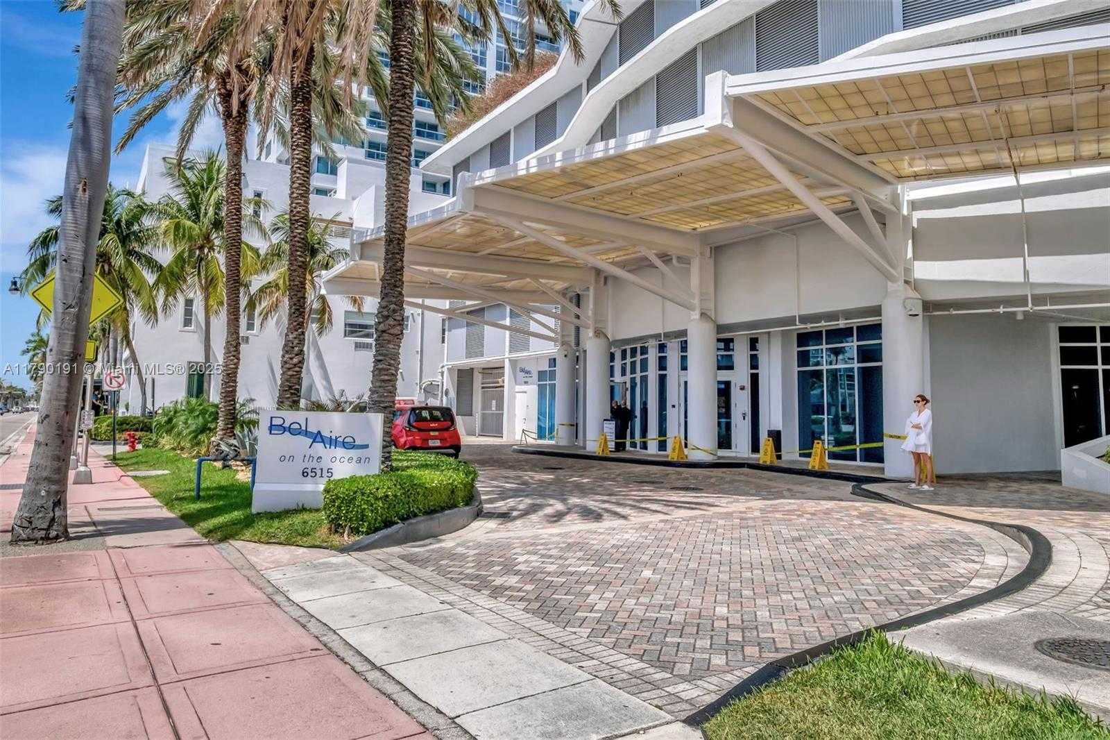 Small Image of 6515 COLLINS AVE #1807, Miami Beach Number 18