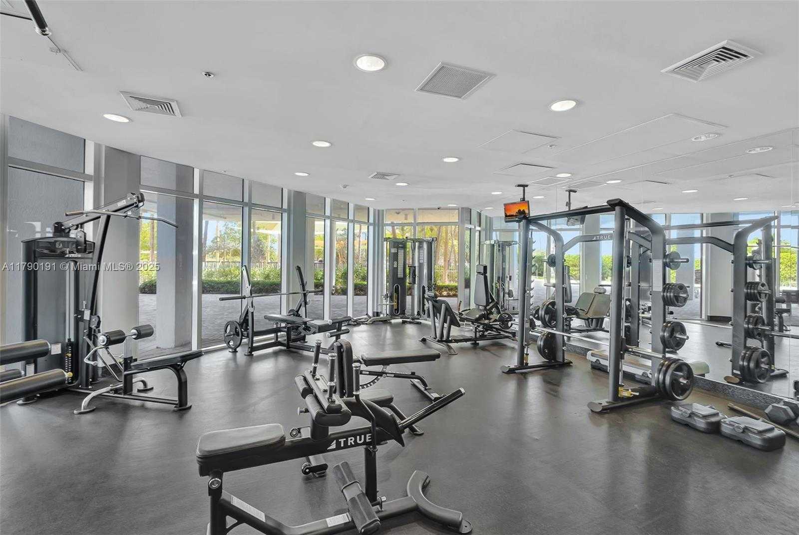Small Image of 6515 COLLINS AVE #1807, Miami Beach Number 22
