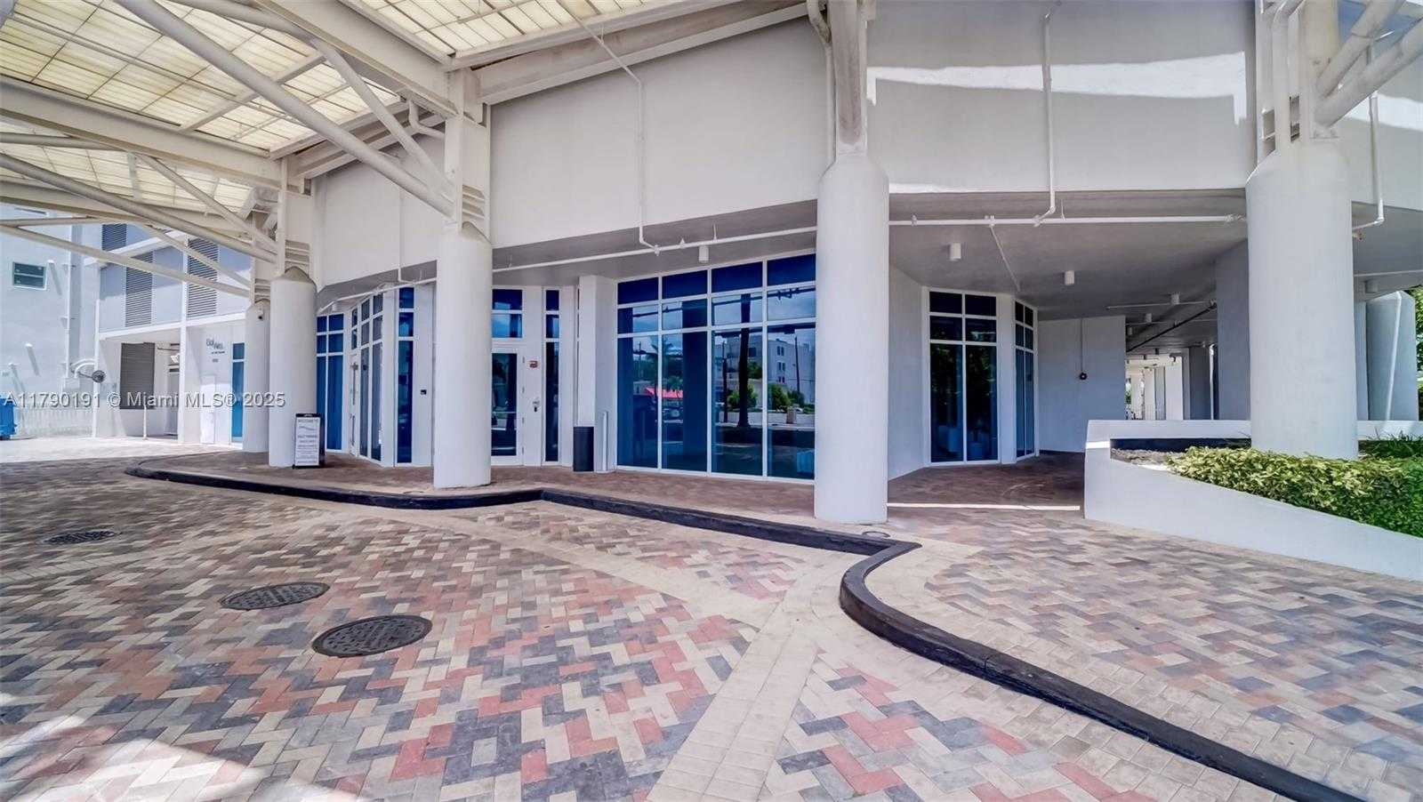 Small Image of 6515 COLLINS AVE #1807, Miami Beach Number 23