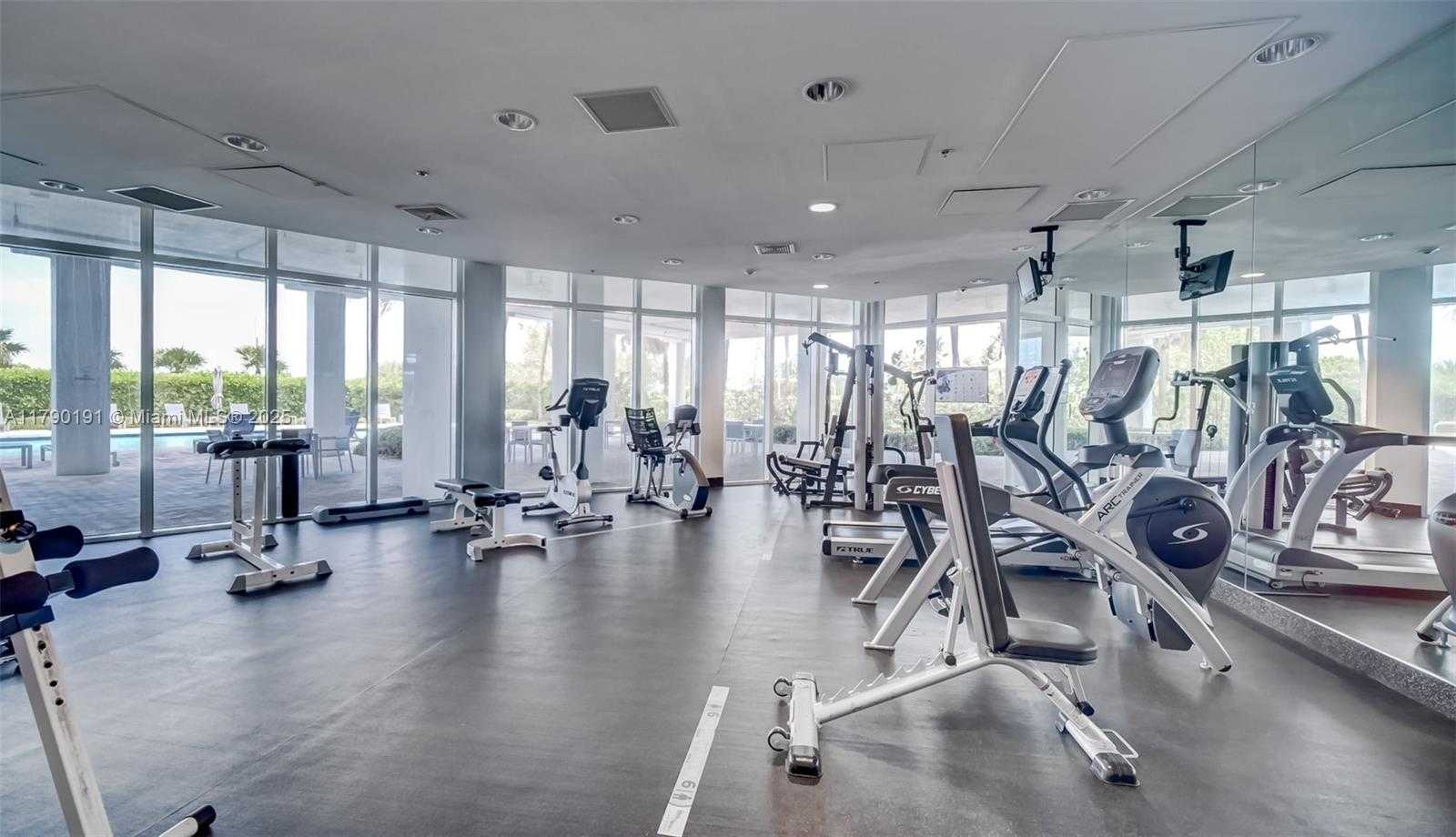 Small Image of 6515 COLLINS AVE #1807, Miami Beach Number 40