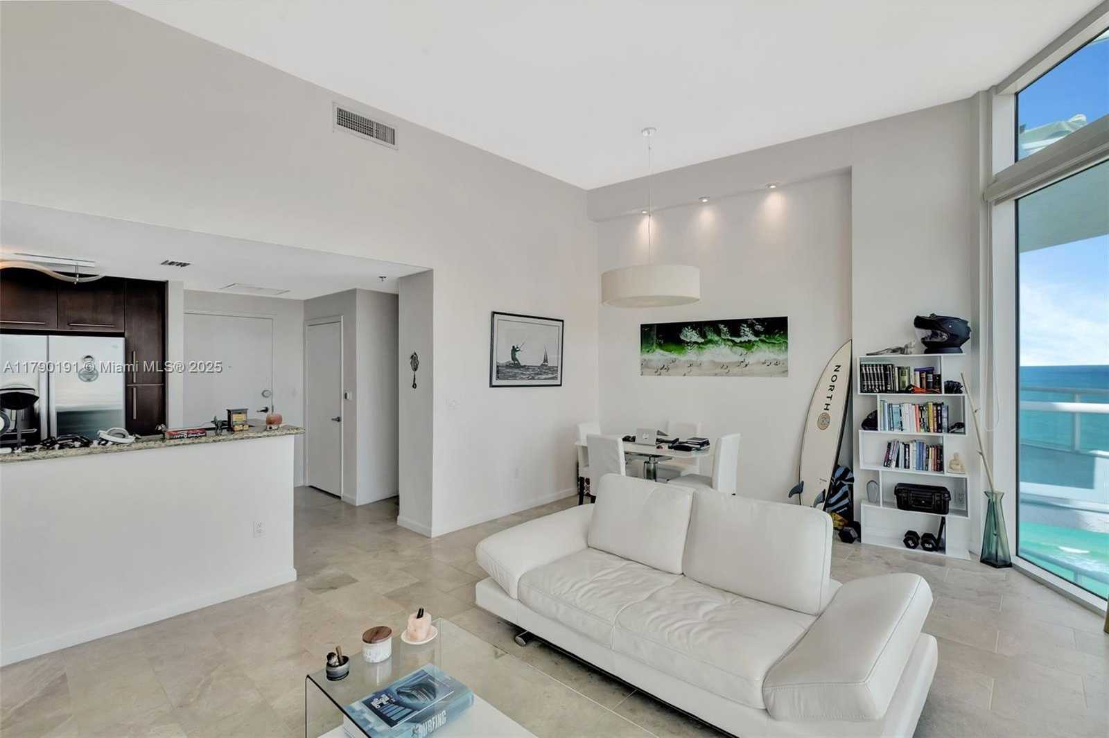 Small Image of 6515 COLLINS AVE #1807, Miami Beach Number 7