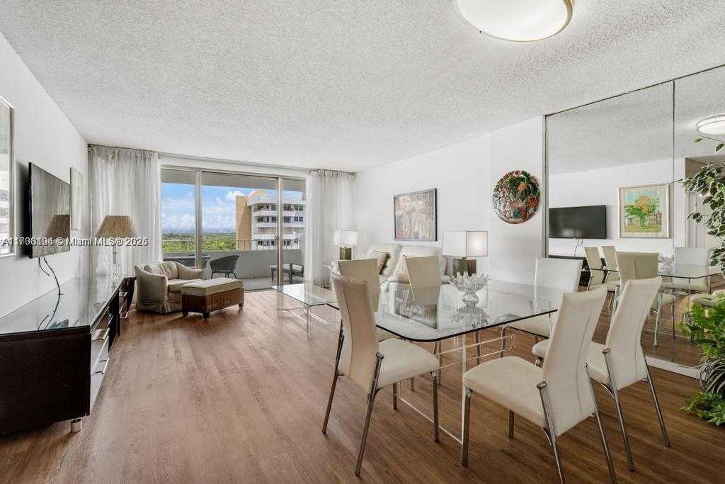 Small Image of 199 OCEAN LANE DR #1006, Key Biscayne Number 9