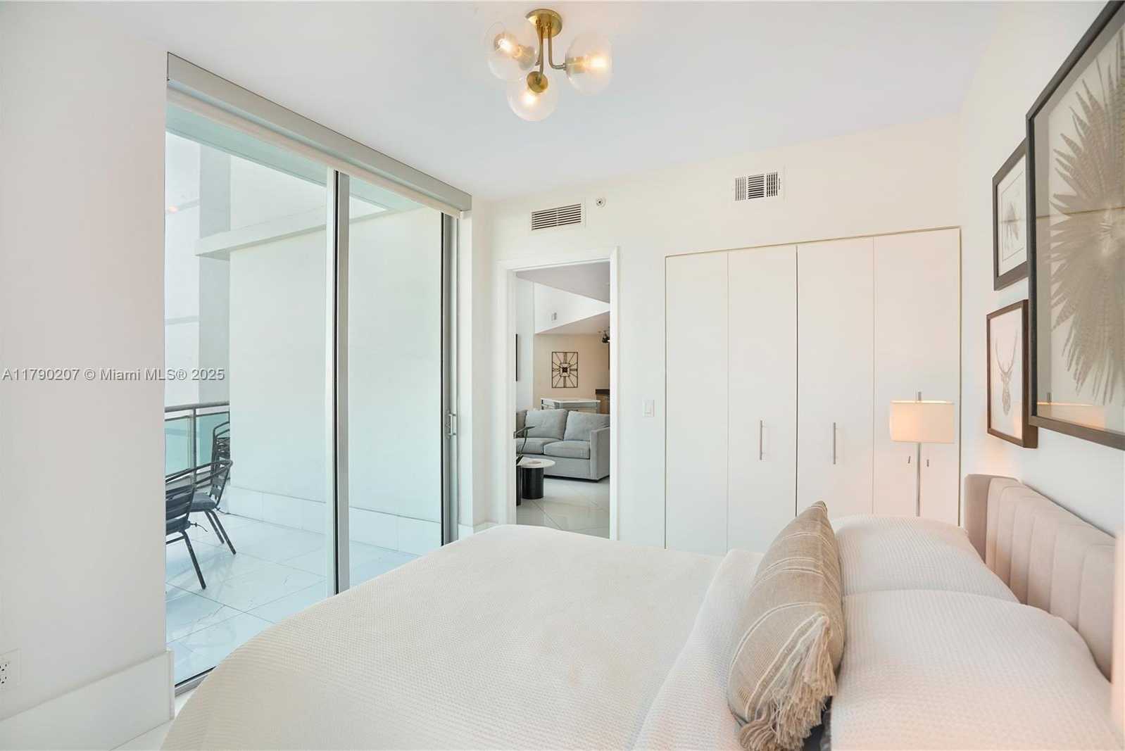 Small Image of 350 SOUTH MIAMI AVE #713, Miami Number 11