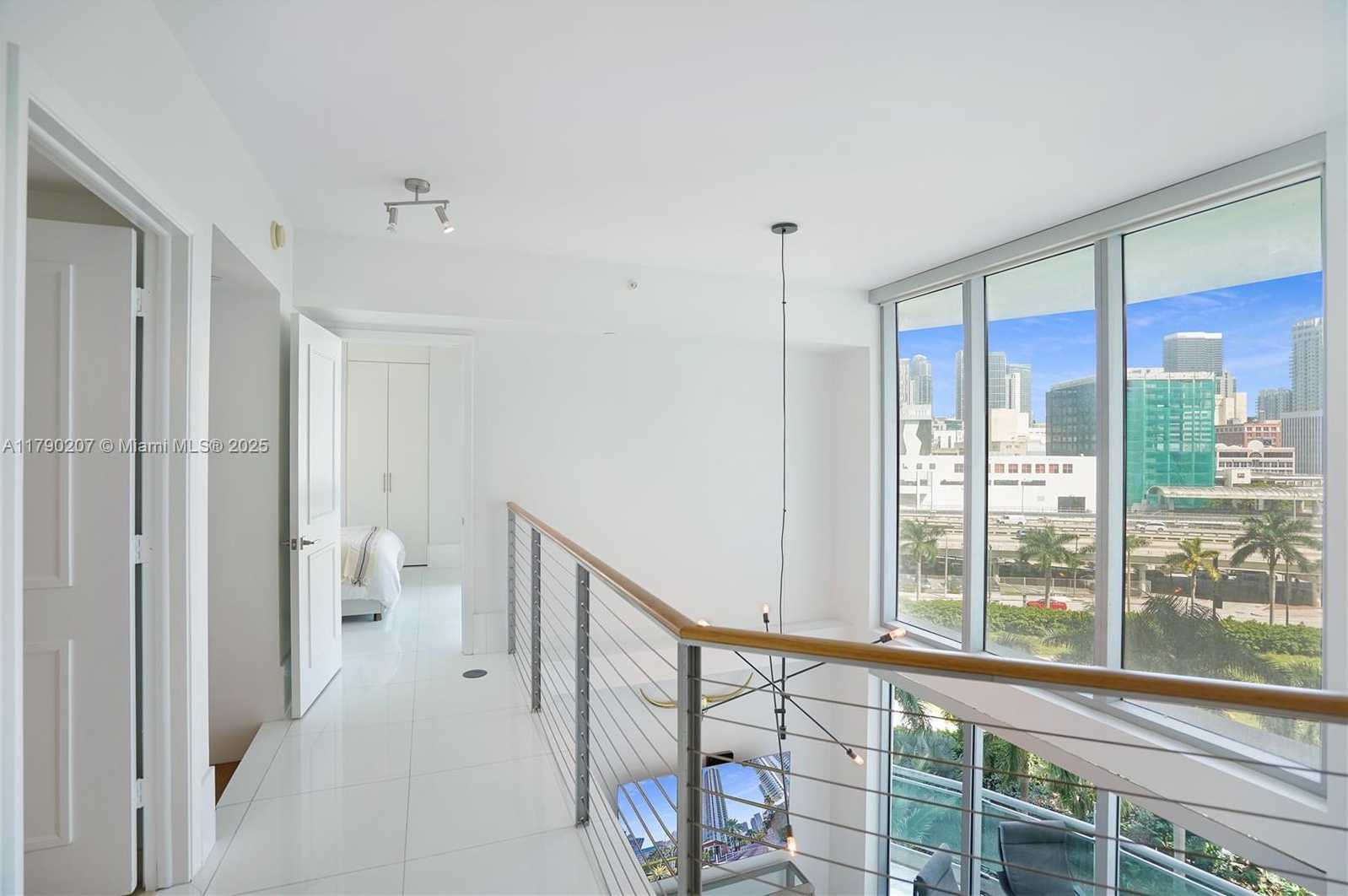Small Image of 350 SOUTH MIAMI AVE #713, Miami Number 16