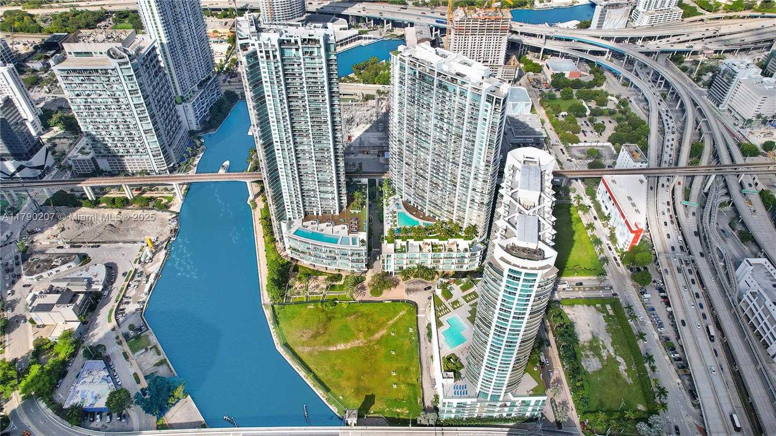 Small Image of 350 SOUTH MIAMI AVE #713, Miami Number 21