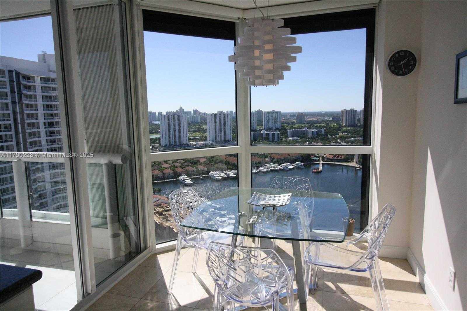Small Image of 21205 YACHT CLUB DR #2806, Aventura Number 4