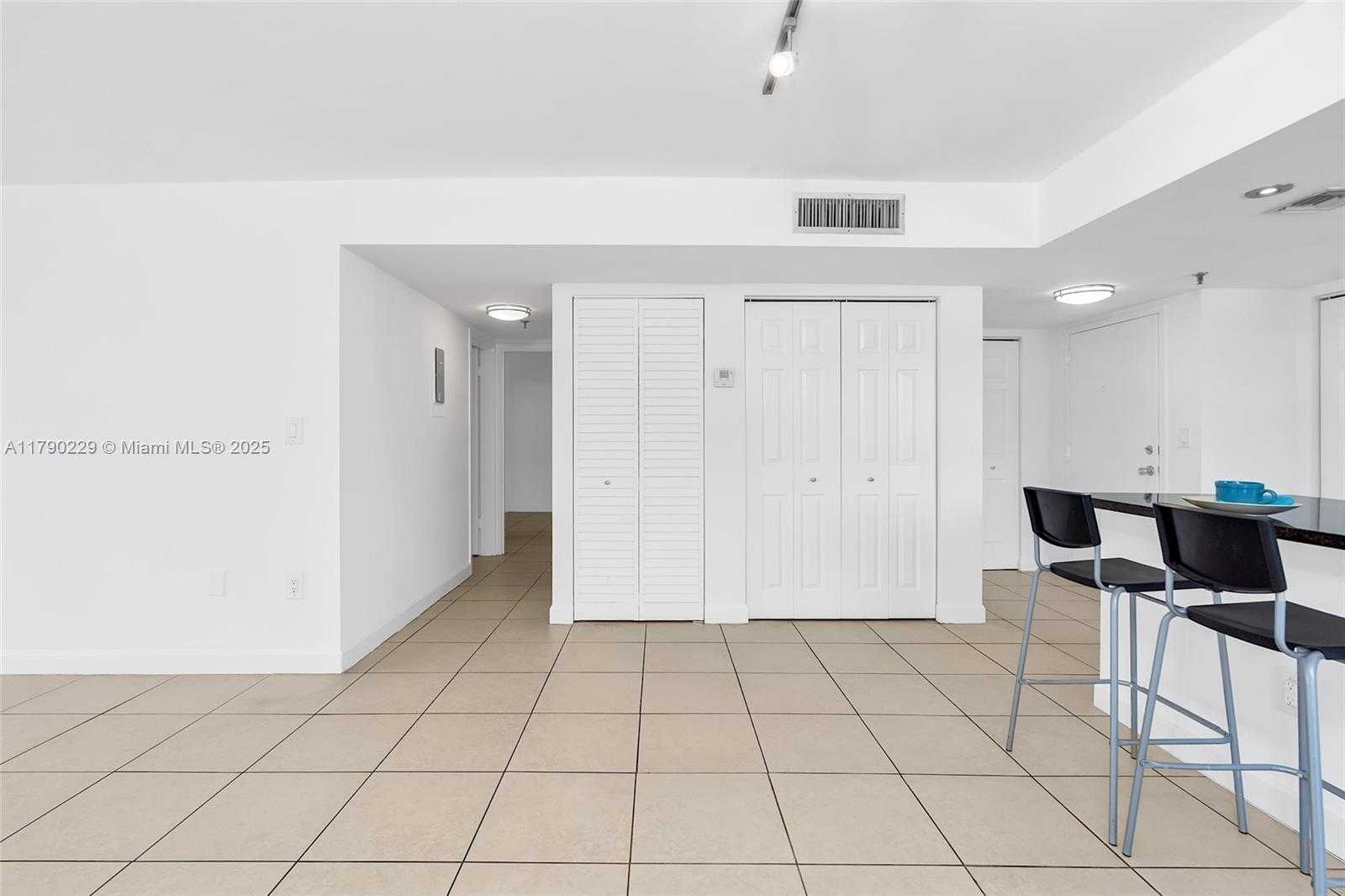 Small Image of 2501 BRICKELL AVE #202, Miami Number 10