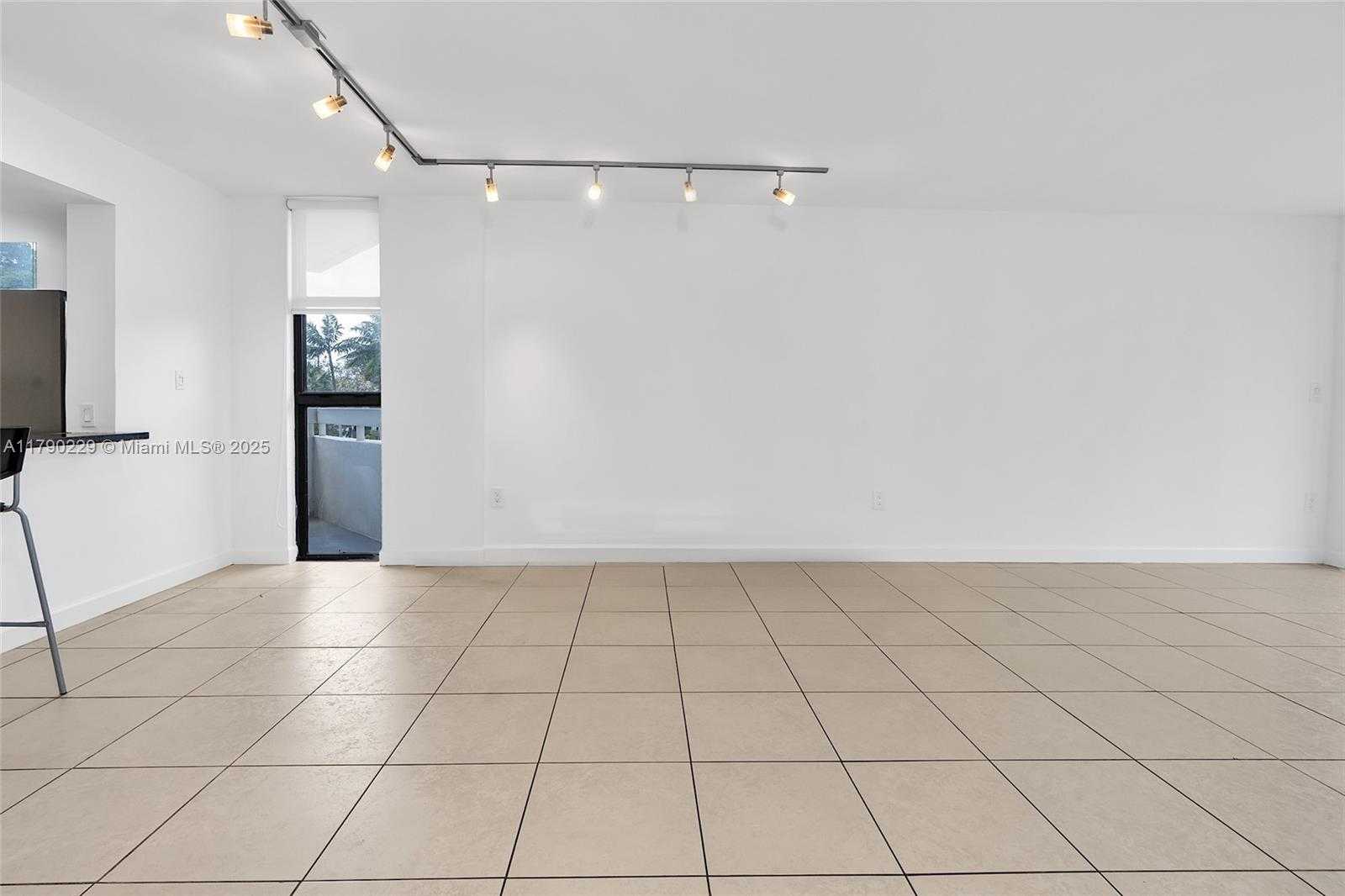 Small Image of 2501 BRICKELL AVE #202, Miami Number 13