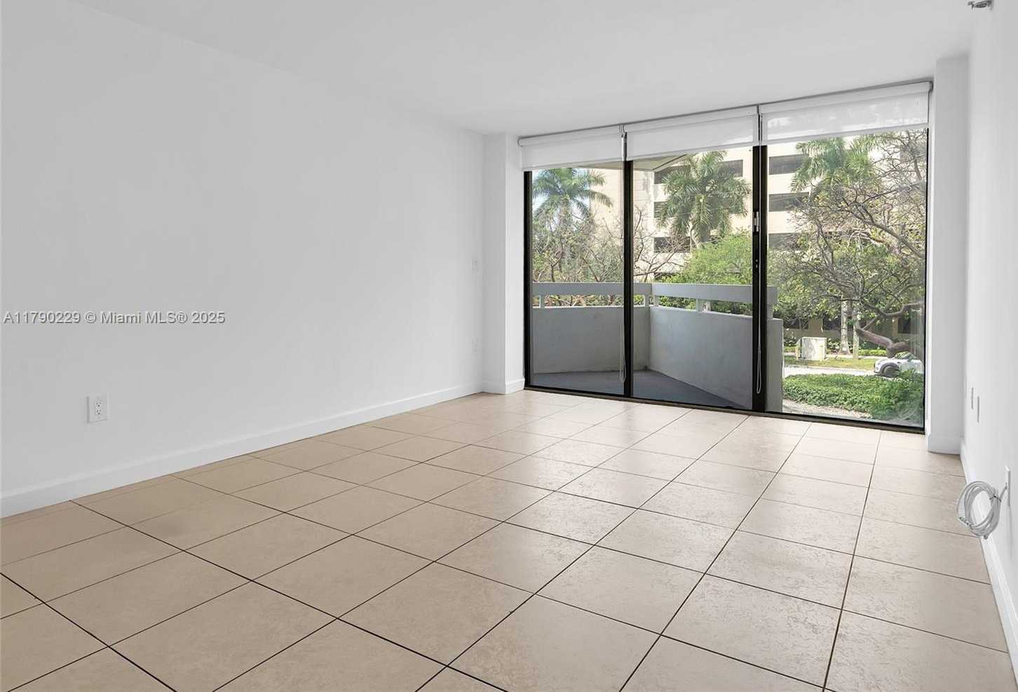 Small Image of 2501 BRICKELL AVE #202, Miami Number 18