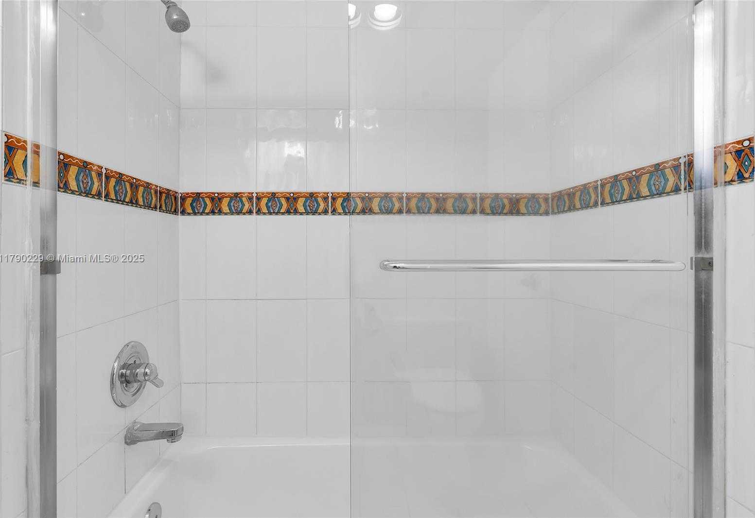 Small Image of 2501 BRICKELL AVE #202, Miami Number 34