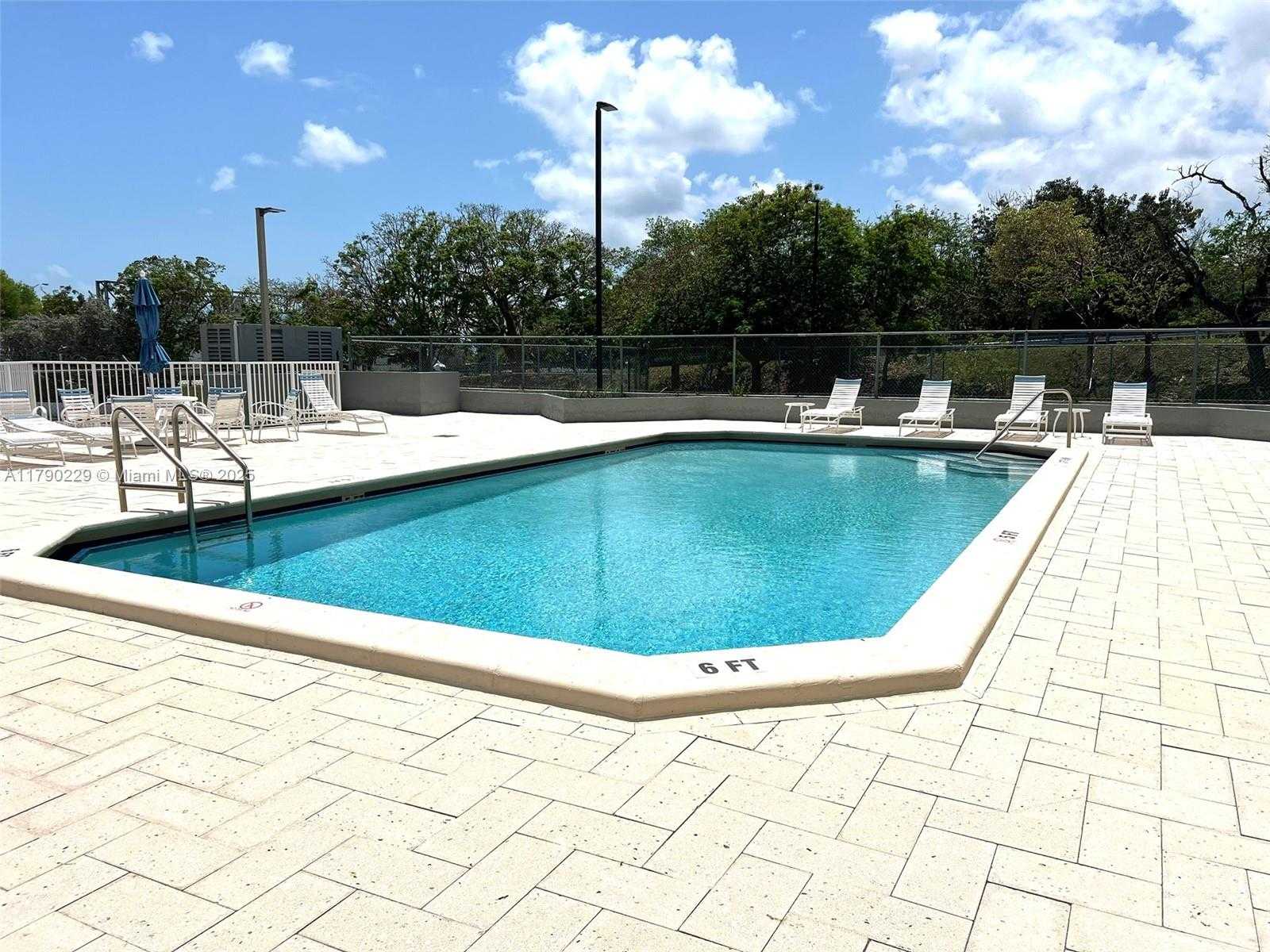 Small Image of 2501 BRICKELL AVE #202, Miami Number 49