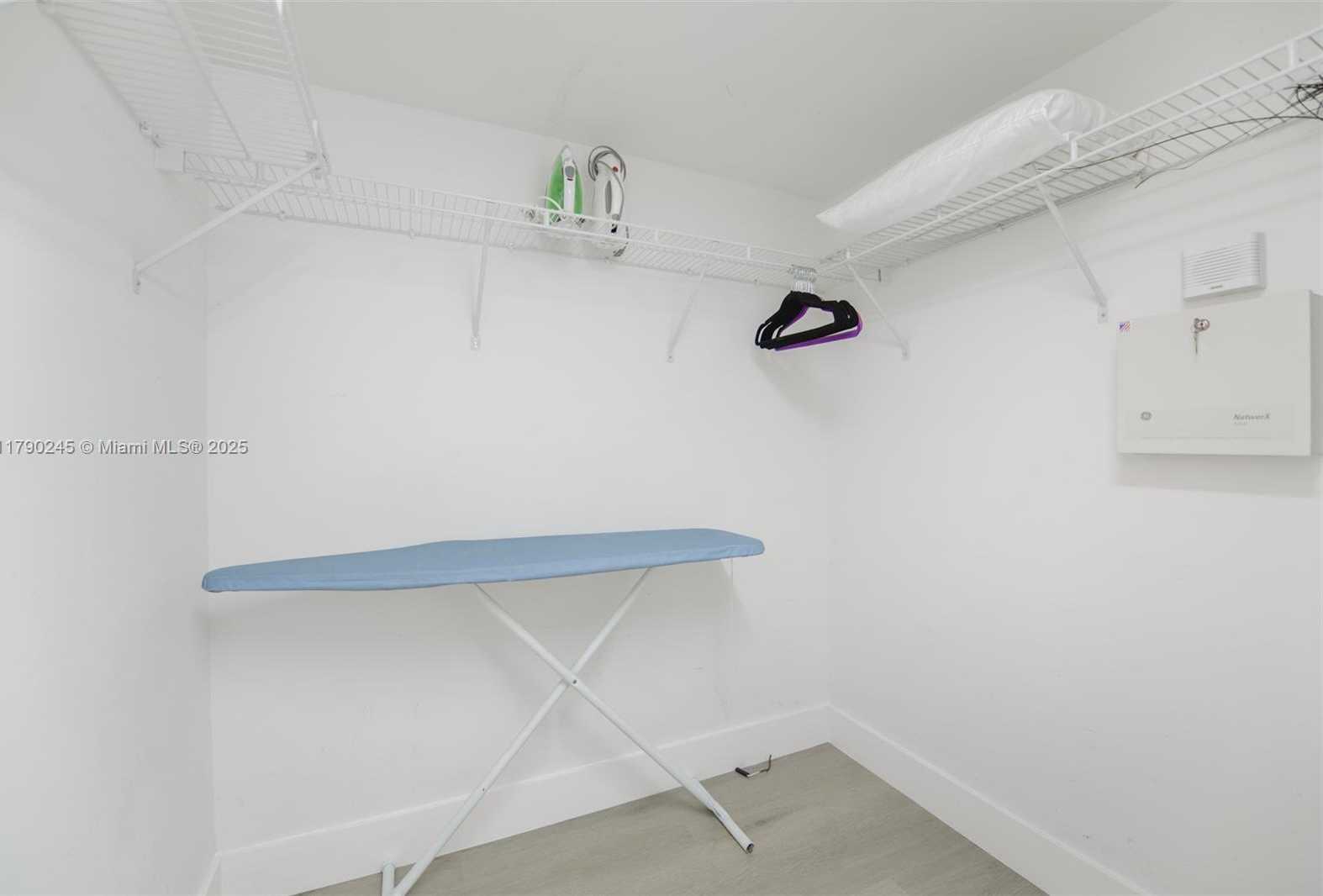 Small Image of 1200 BRICKELL BAY DR #1517, Miami Number 13
