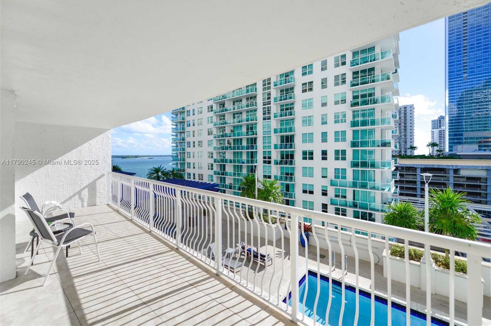 Small Image of 1200 BRICKELL BAY DR #1517, Miami Number 19