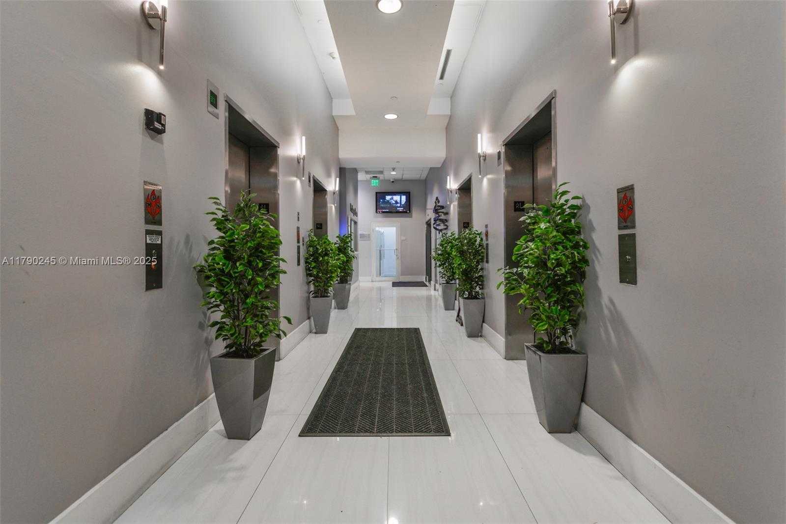 Small Image of 1200 BRICKELL BAY DR #1517, Miami Number 34