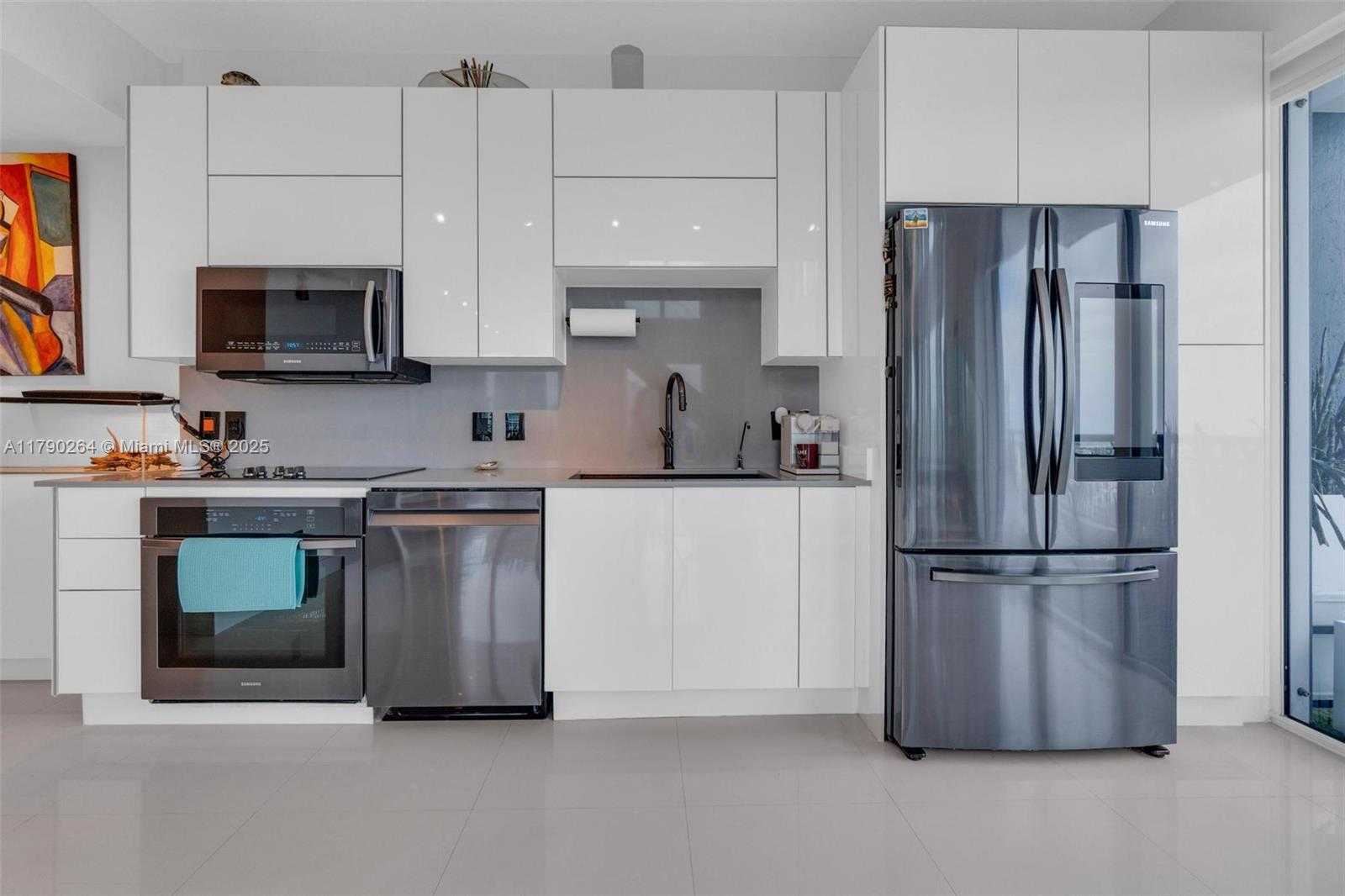 Small Image of 60 SOUTH WEST 13TH ST #3613, Miami Number 13