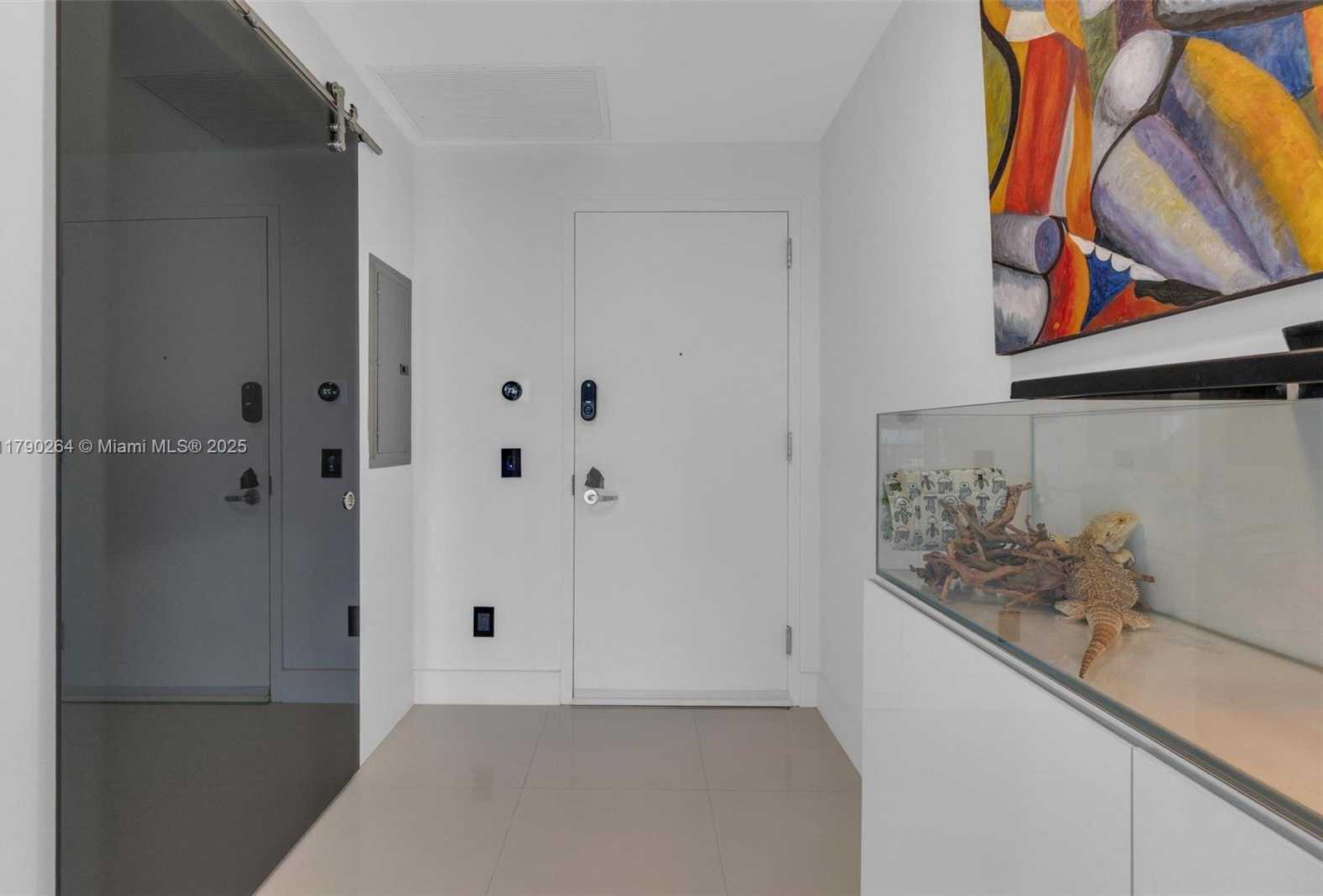 Small Image of 60 SOUTH WEST 13TH ST #3613, Miami Number 21