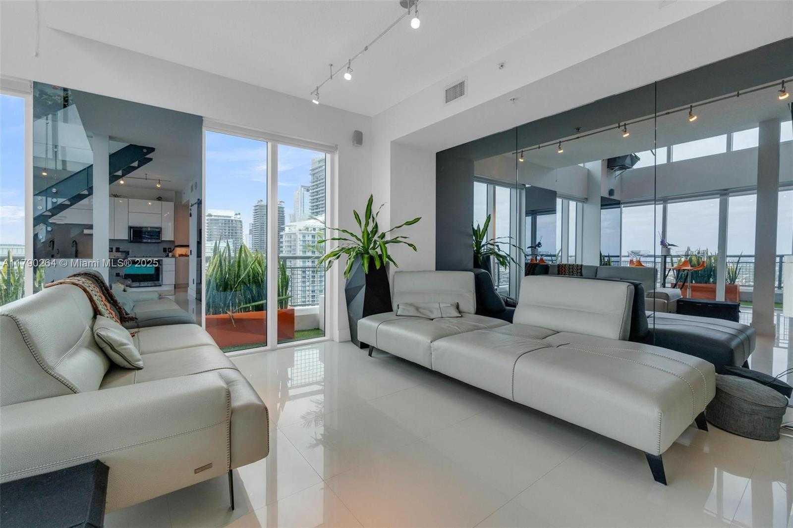 Small Image of 60 SOUTH WEST 13TH ST #3613, Miami Number 23