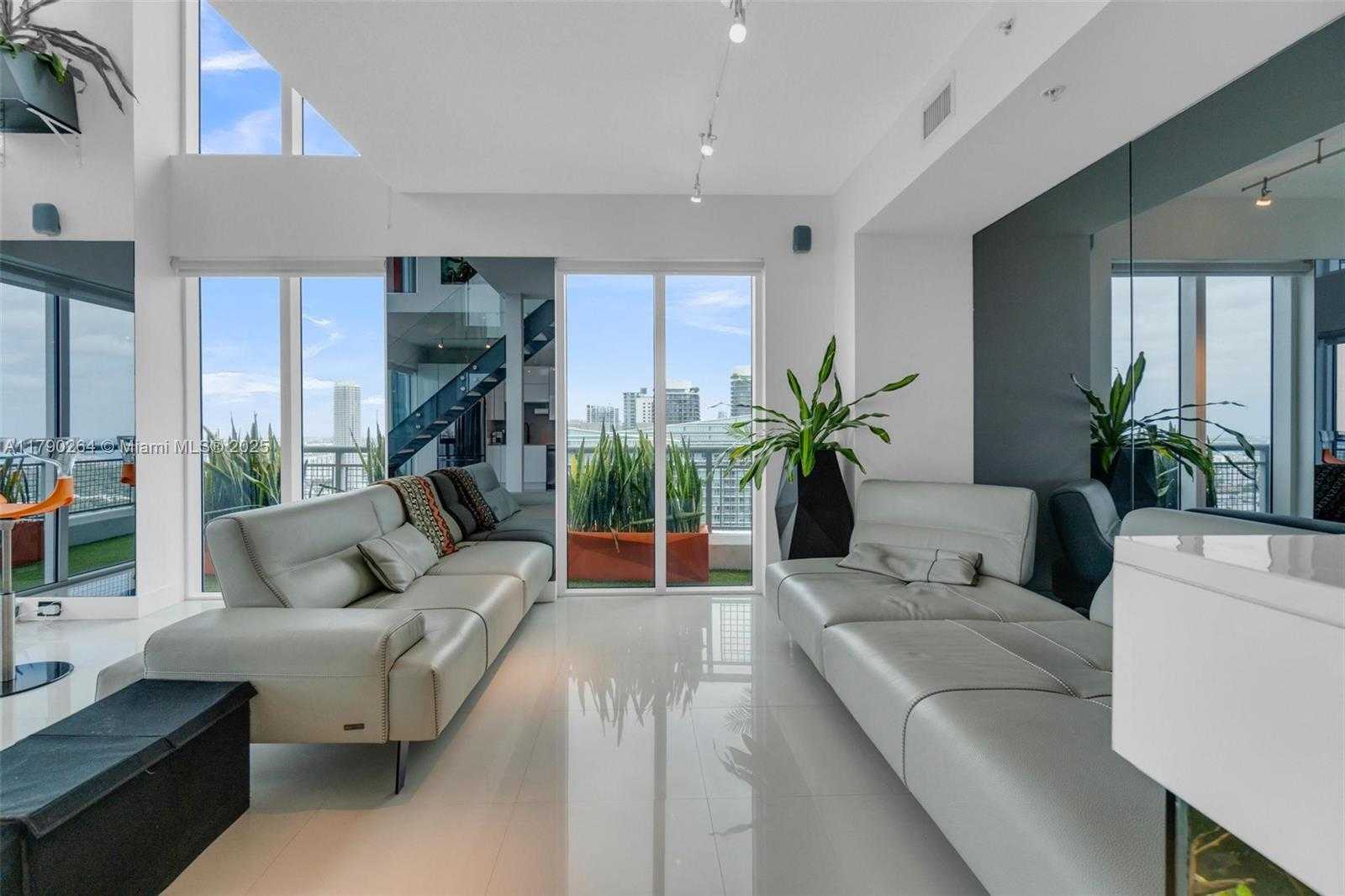 Small Image of 60 SOUTH WEST 13TH ST #3613, Miami Number 24