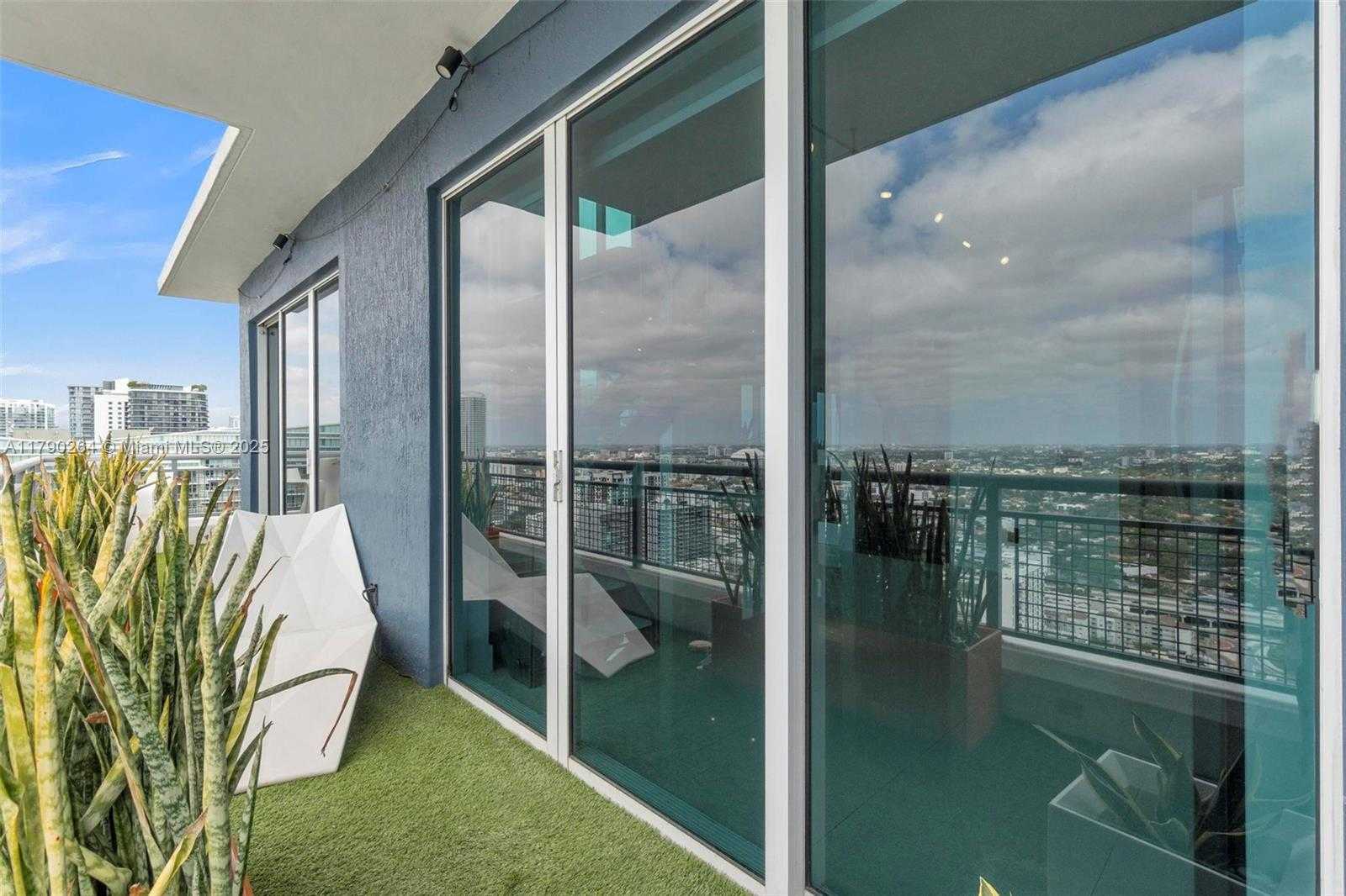 Small Image of 60 SOUTH WEST 13TH ST #3613, Miami Number 29