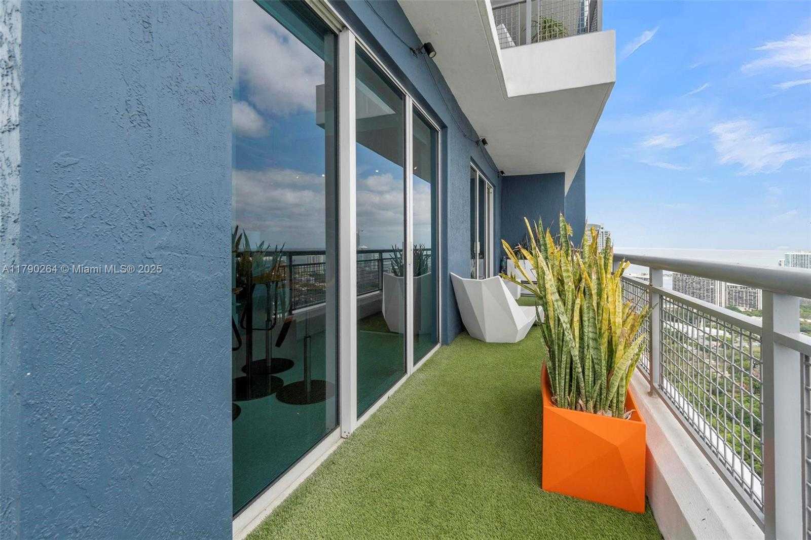 Small Image of 60 SOUTH WEST 13TH ST #3613, Miami Number 35